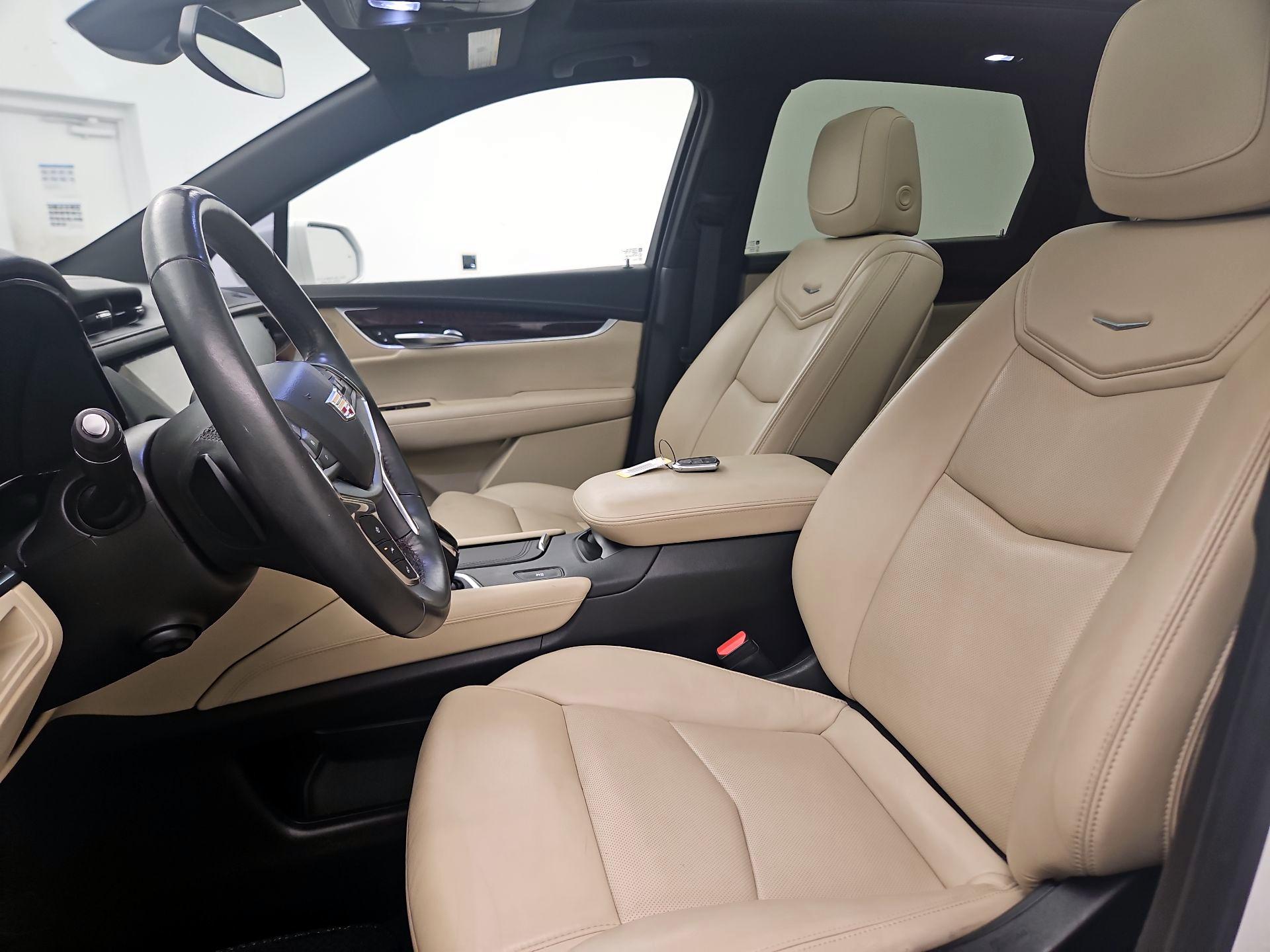 Thumbnail: 2018 Cadillac XT5 - 11