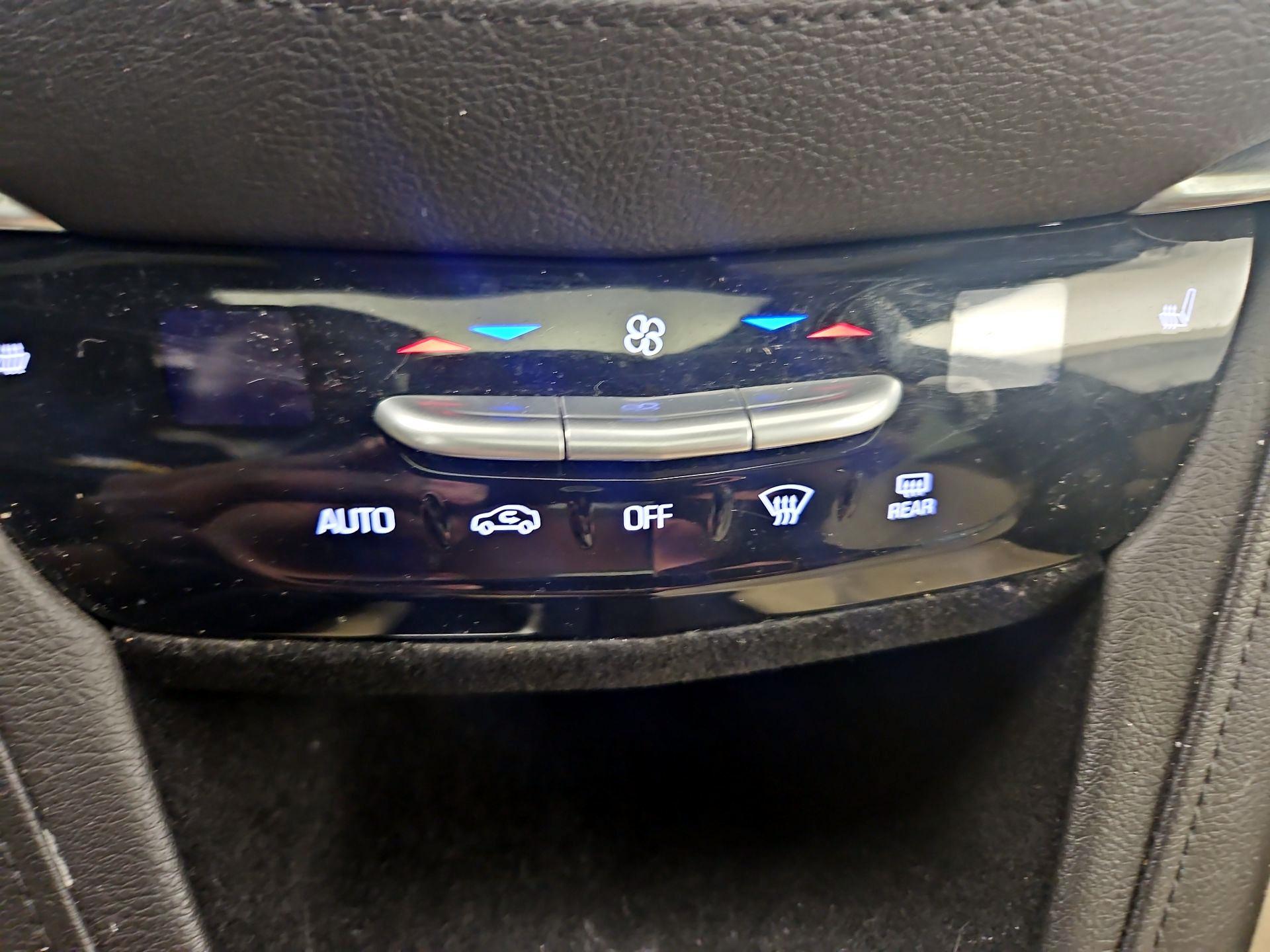 Thumbnail: 2018 Cadillac XT5 - 16