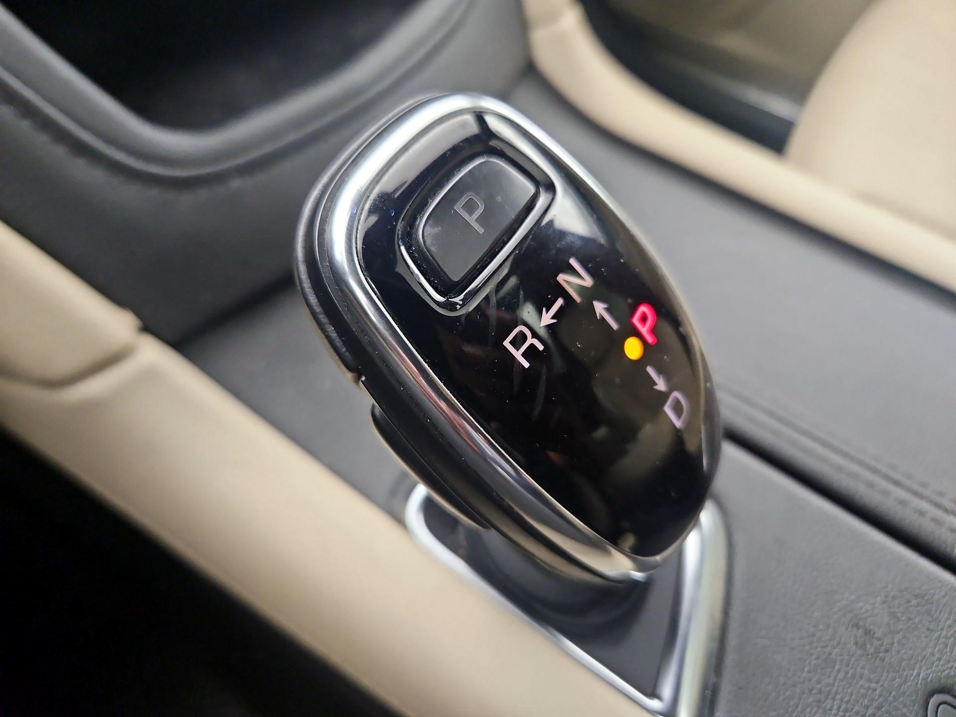 Thumbnail: 2018 Cadillac XT5 - 17