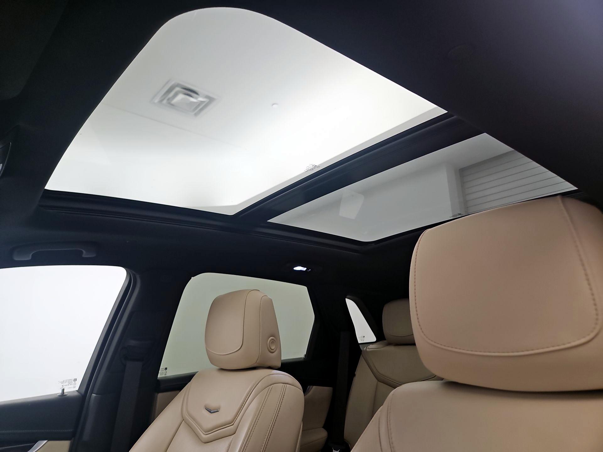 Thumbnail: 2018 Cadillac XT5 - 18