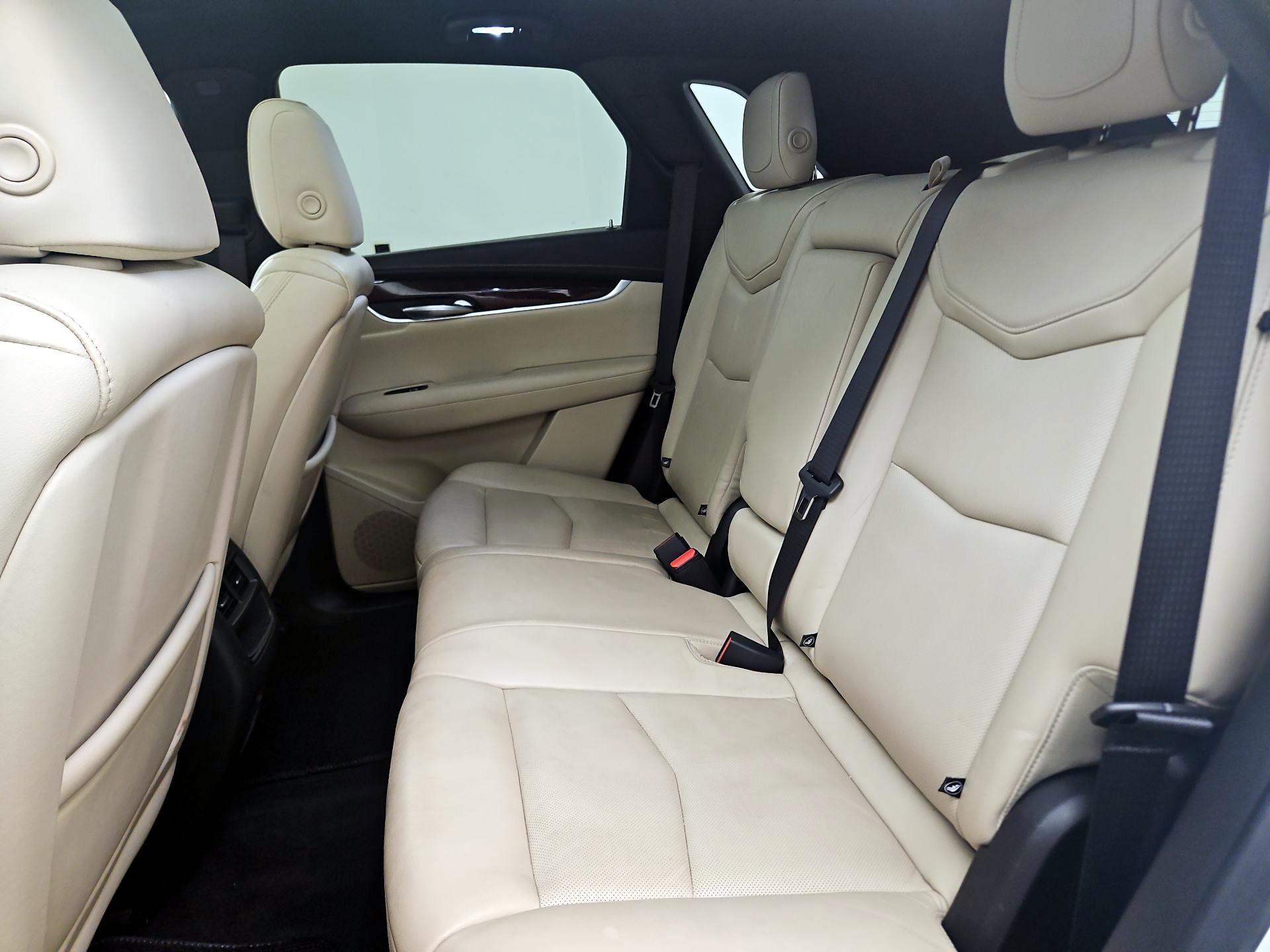Thumbnail: 2018 Cadillac XT5 - 19