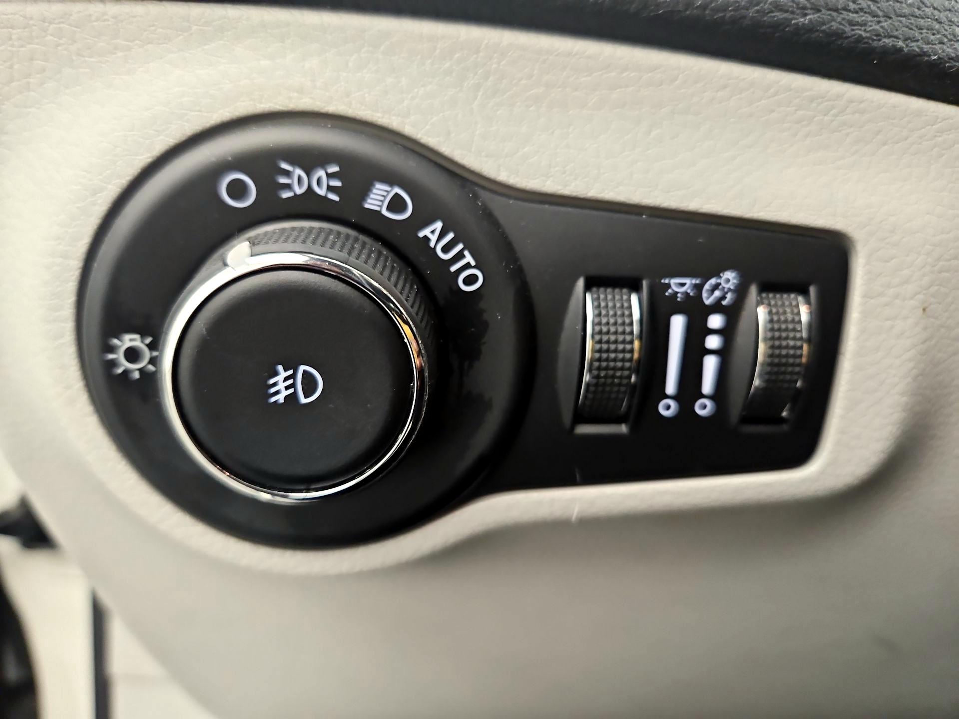 Thumbnail: 2017 Jeep Compass - 13