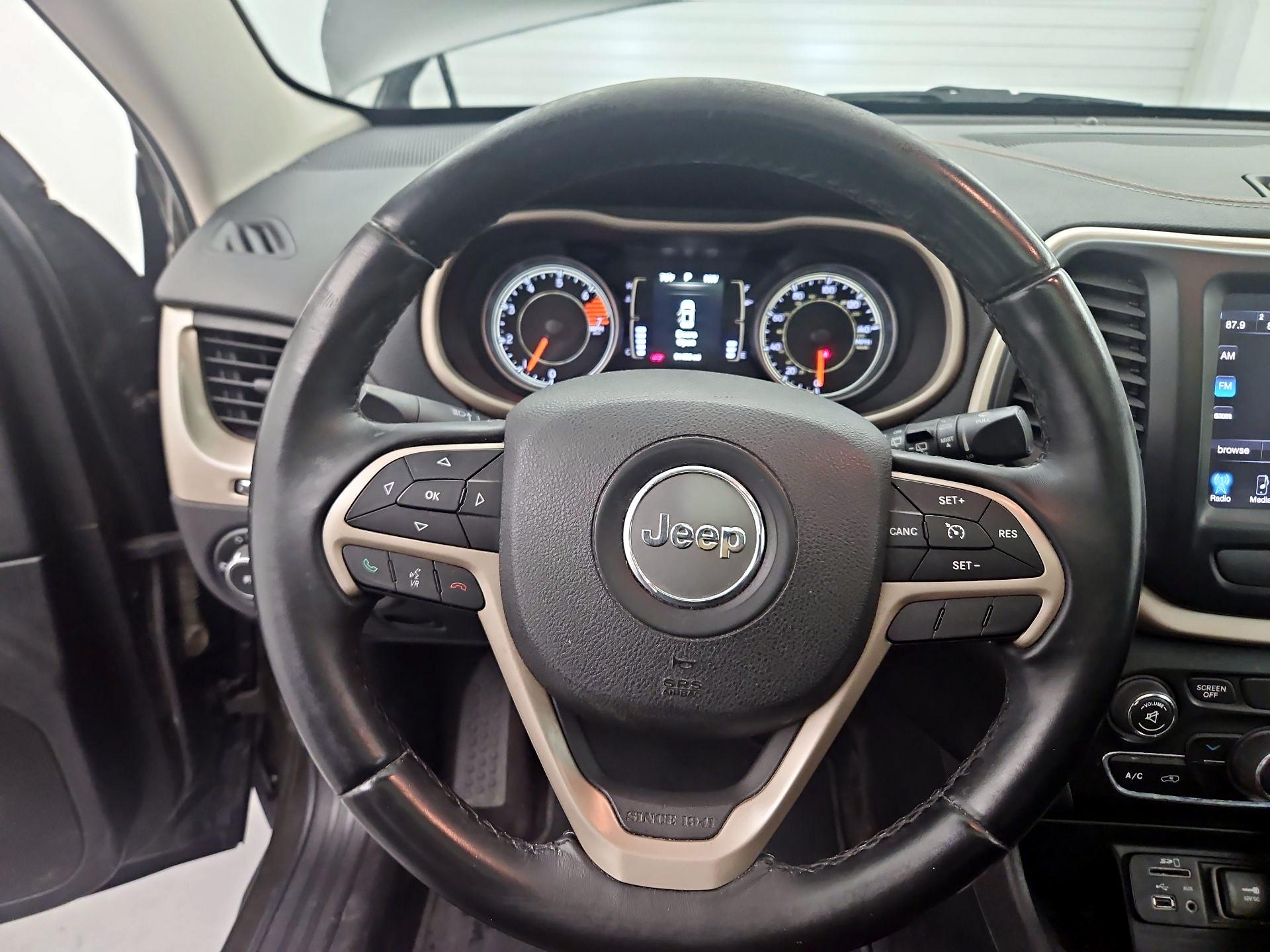 Thumbnail: 2016 Jeep Cherokee - 10