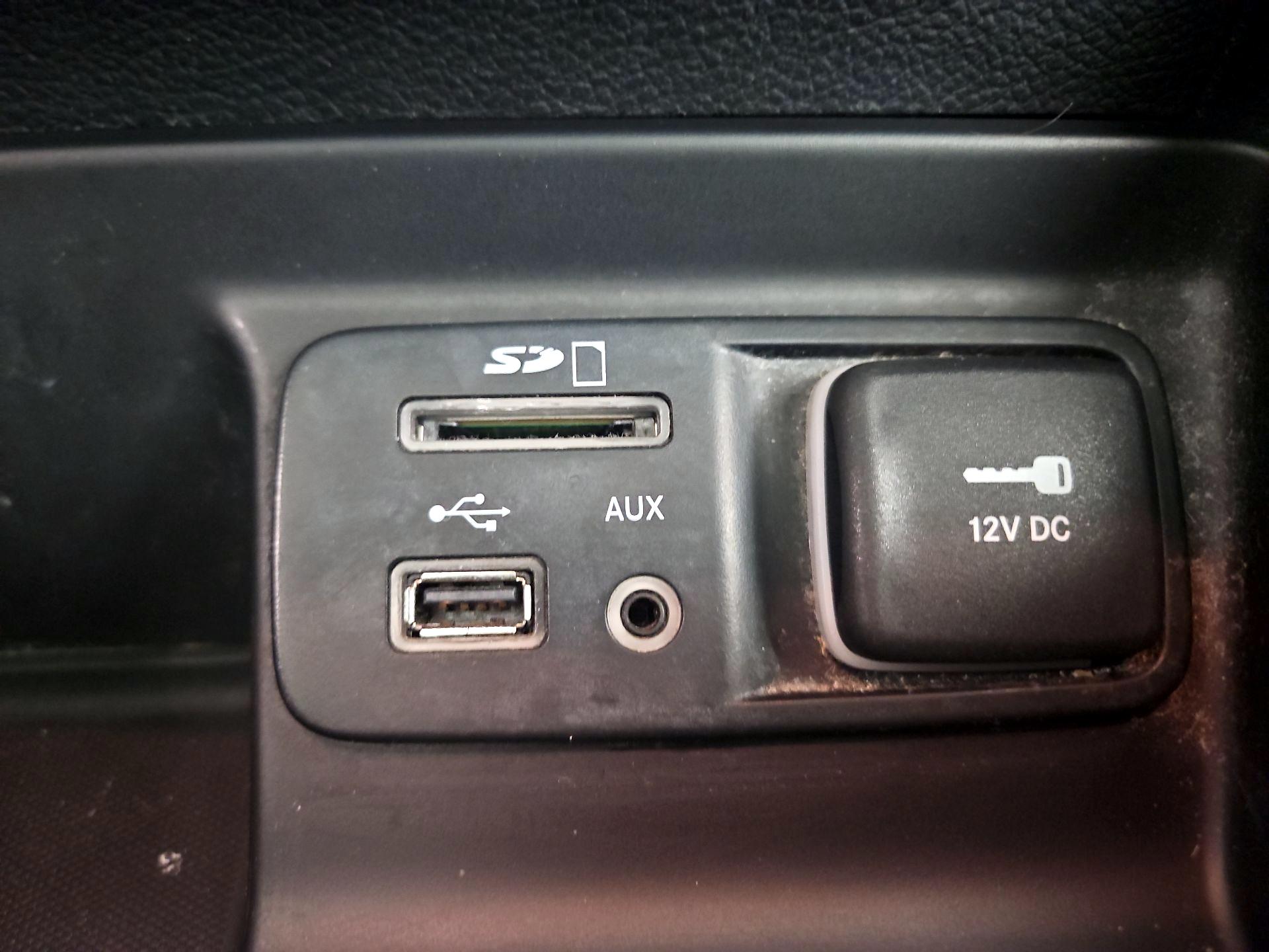 Thumbnail: 2016 Jeep Cherokee - 18