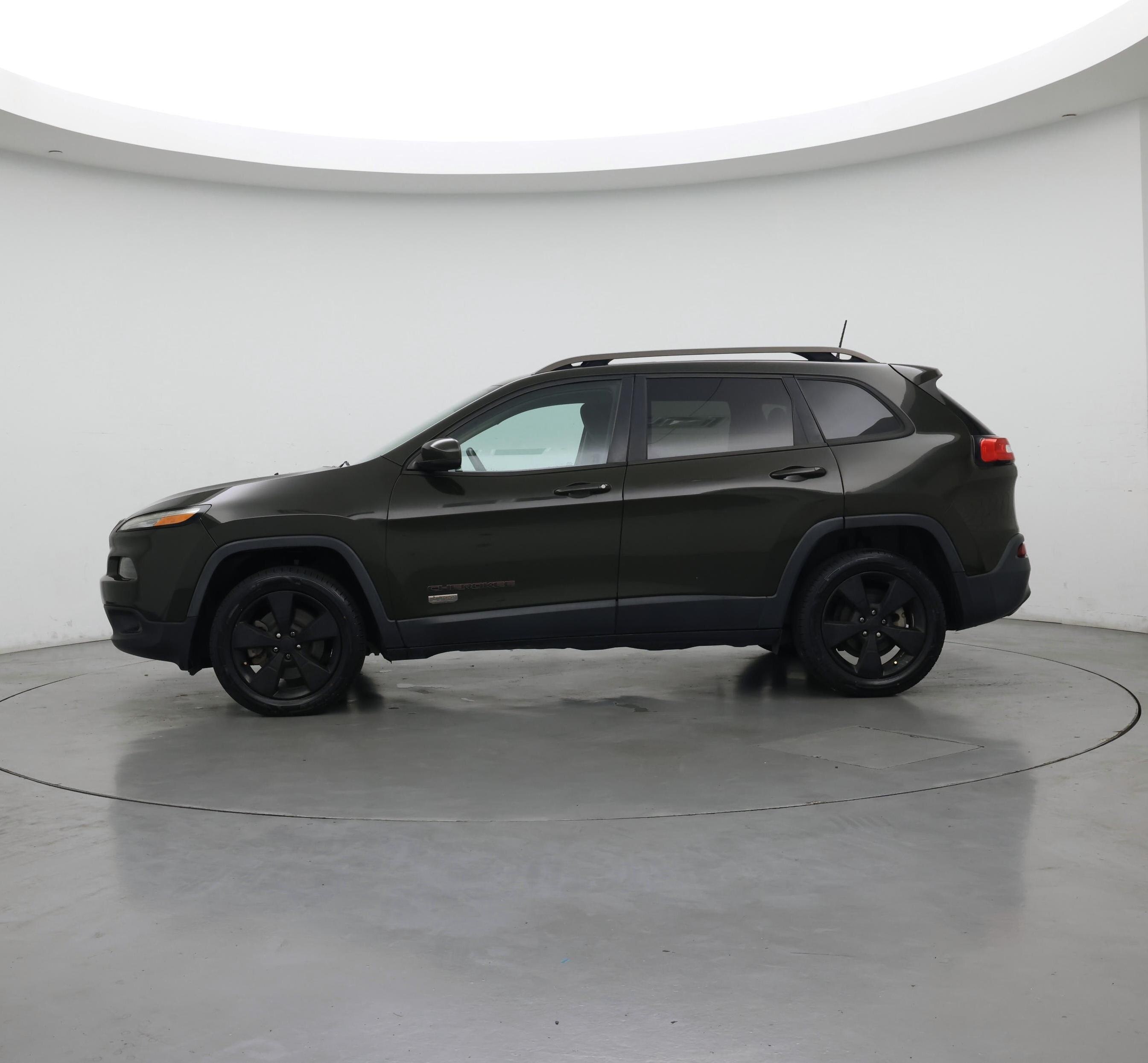 Thumbnail: 2016 Jeep Cherokee - 3