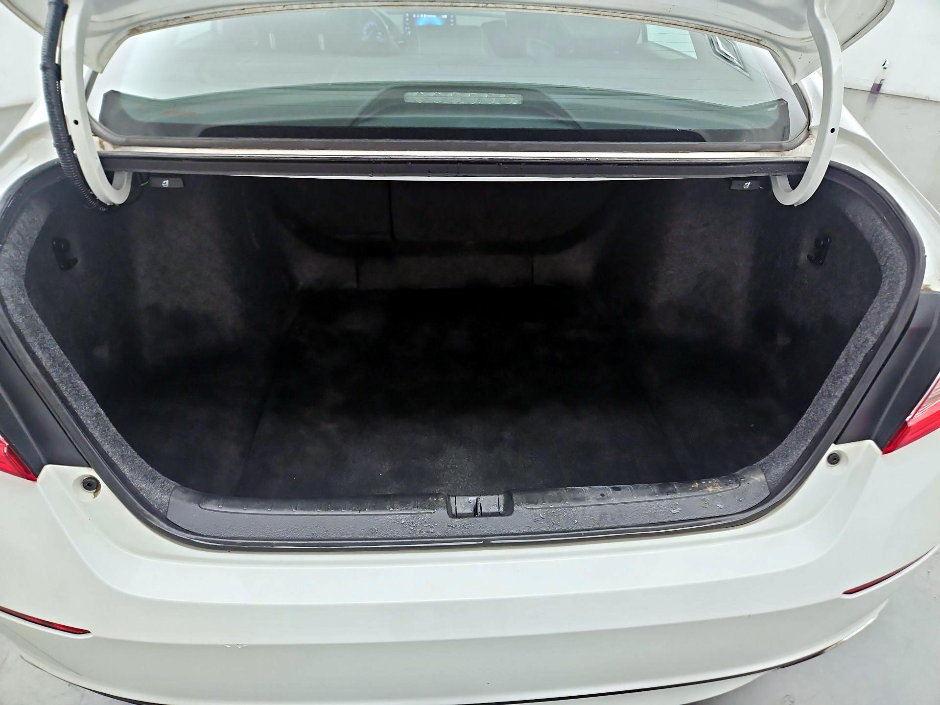 Thumbnail: 2019 Honda Accord - 17