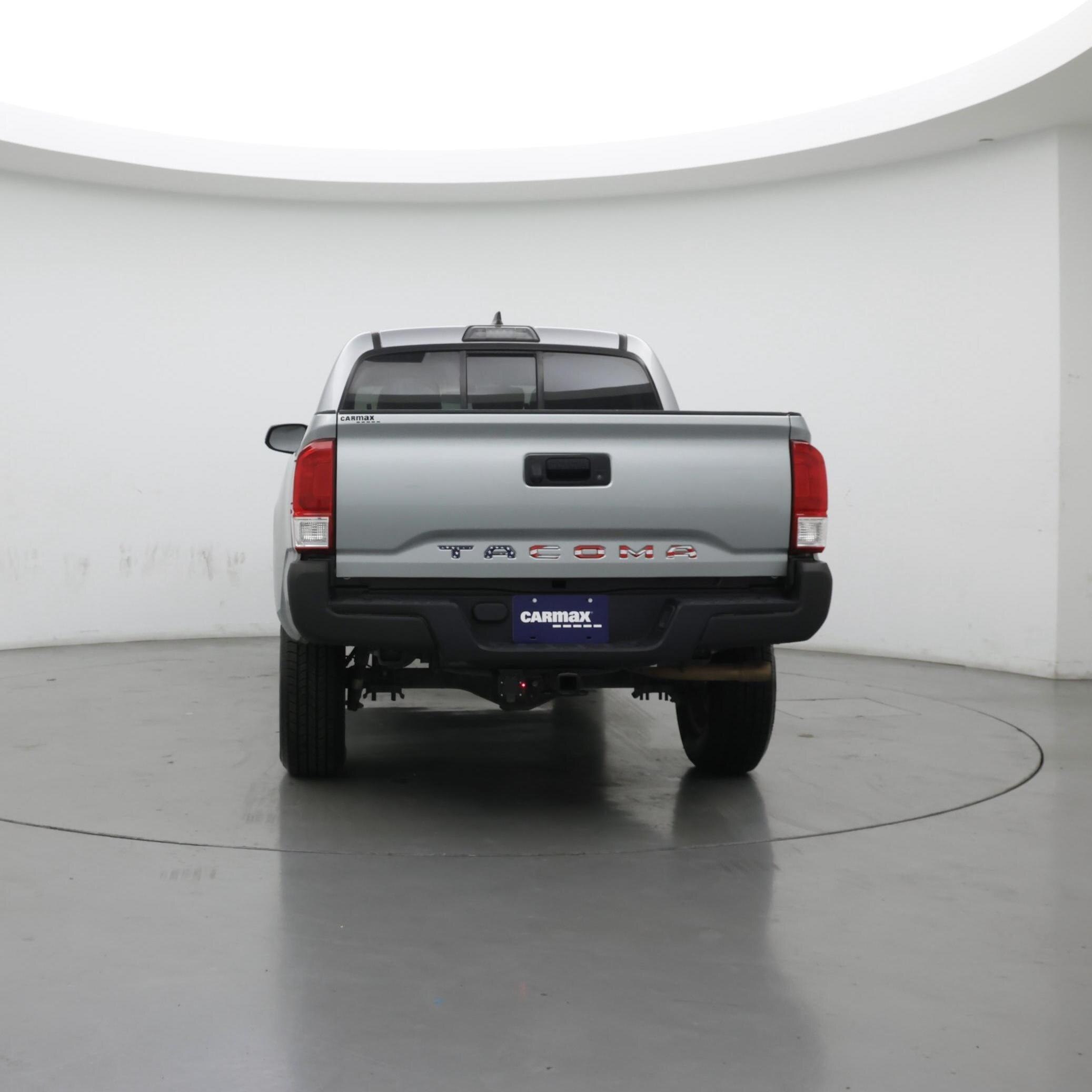 Thumbnail: 2017 Toyota Tacoma - 6