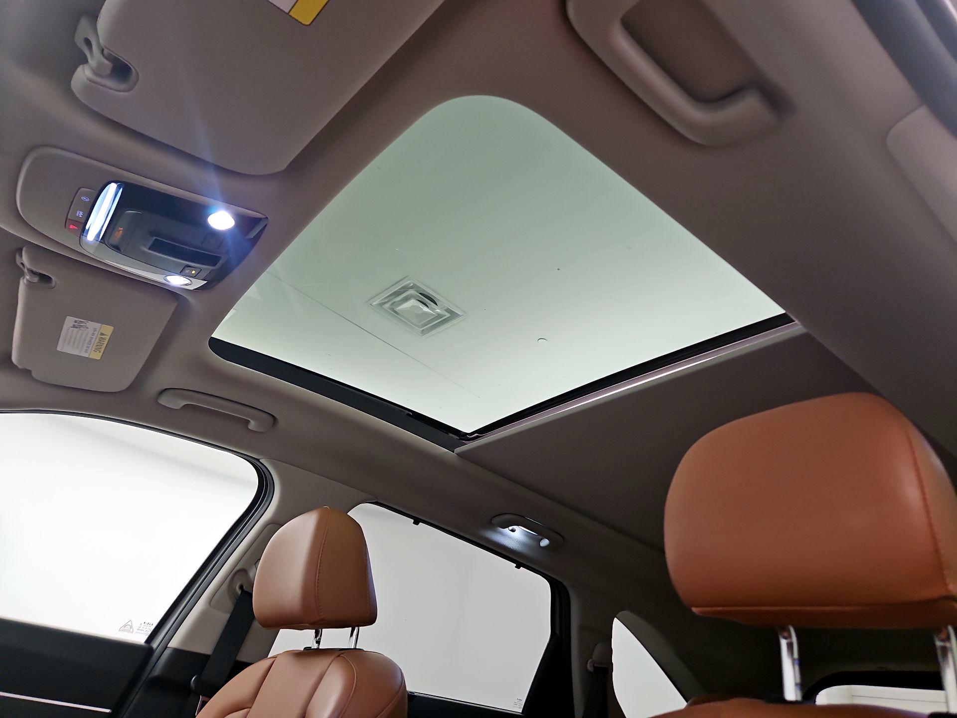 Thumbnail: 2023 Kia Sorento - 19