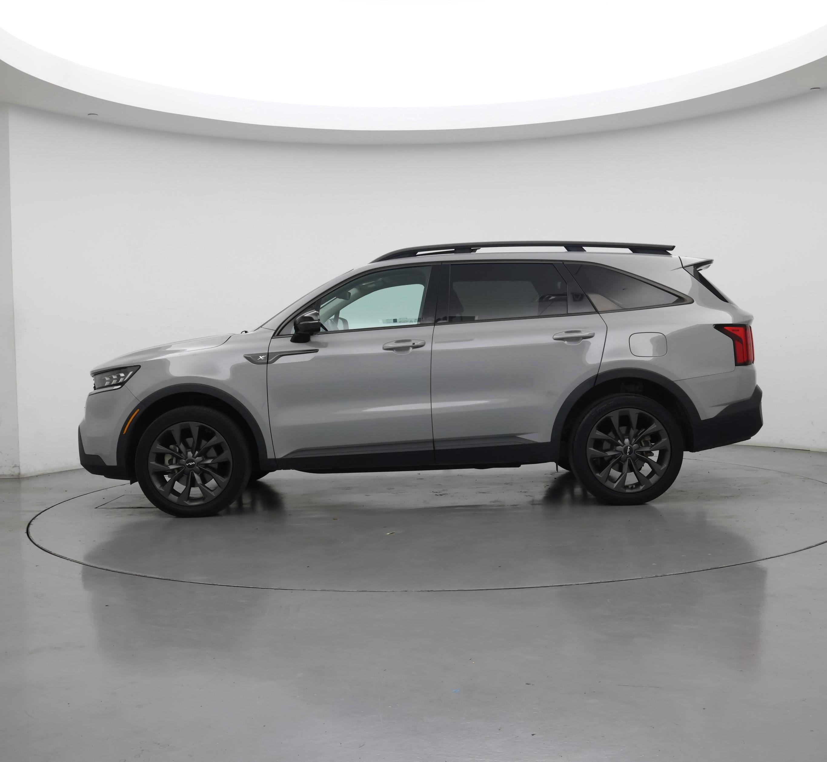 Thumbnail: 2023 Kia Sorento - 3