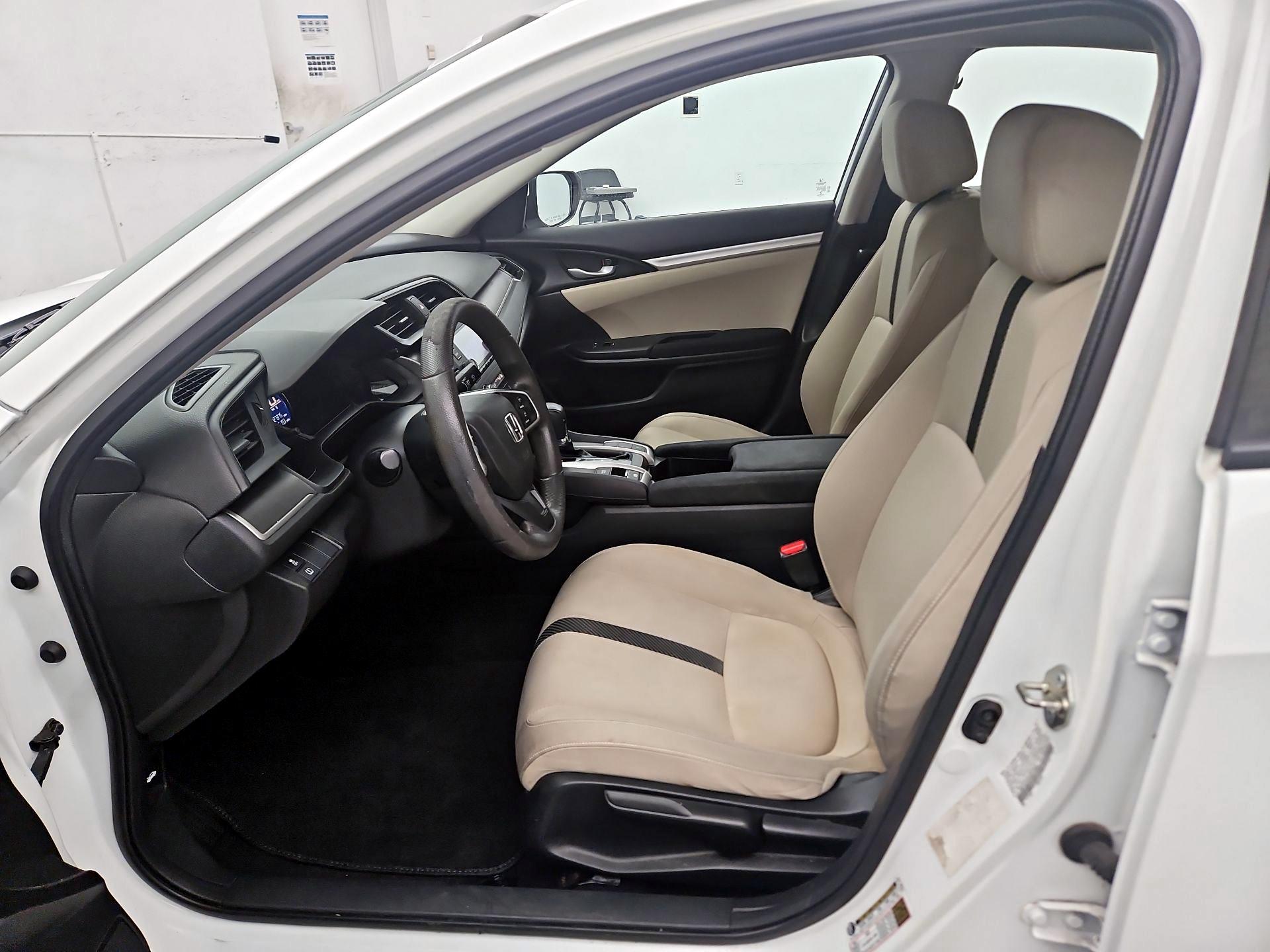 Thumbnail: 2016 Honda Civic - 11