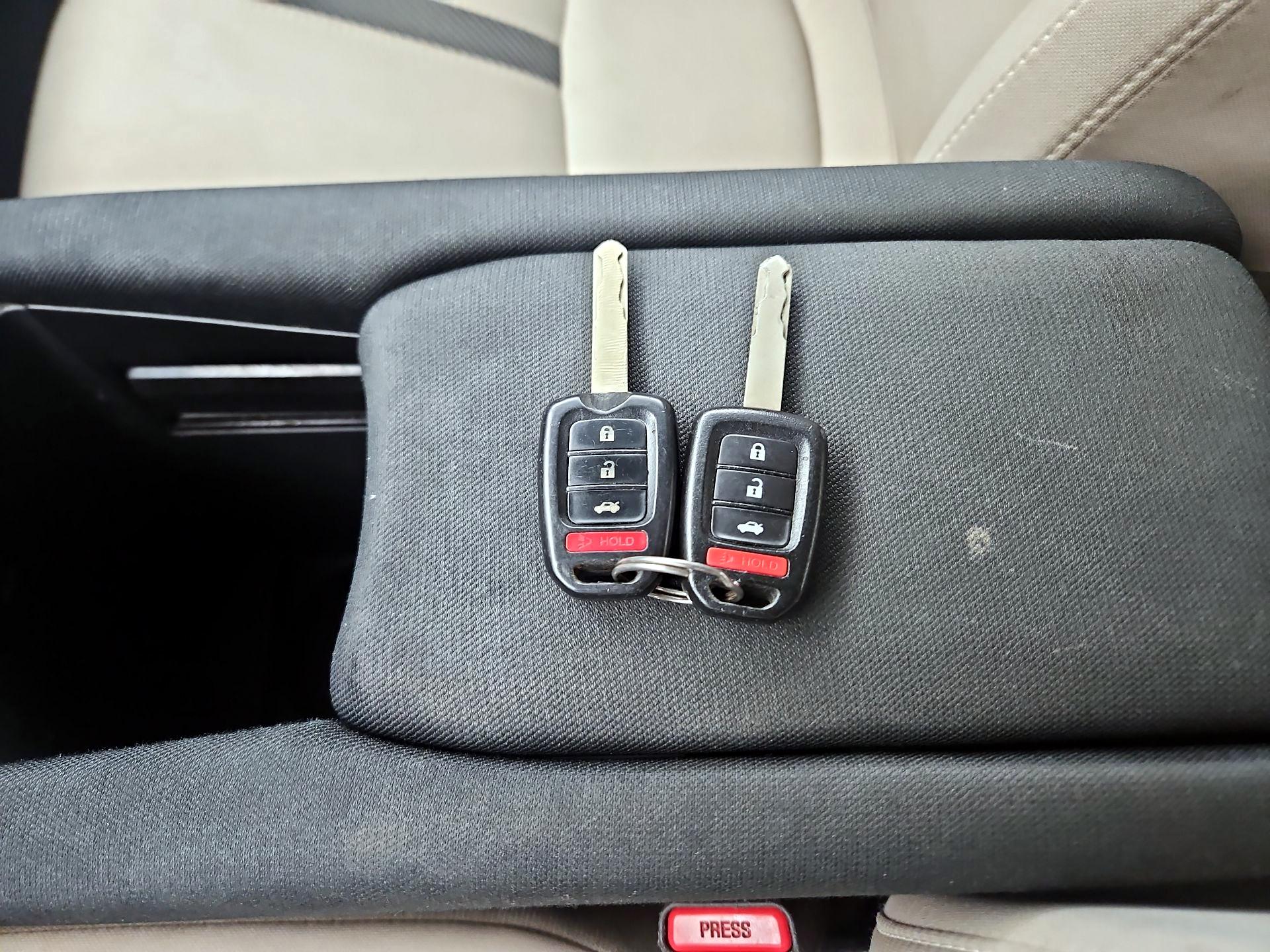 Thumbnail: 2016 Honda Civic - 18