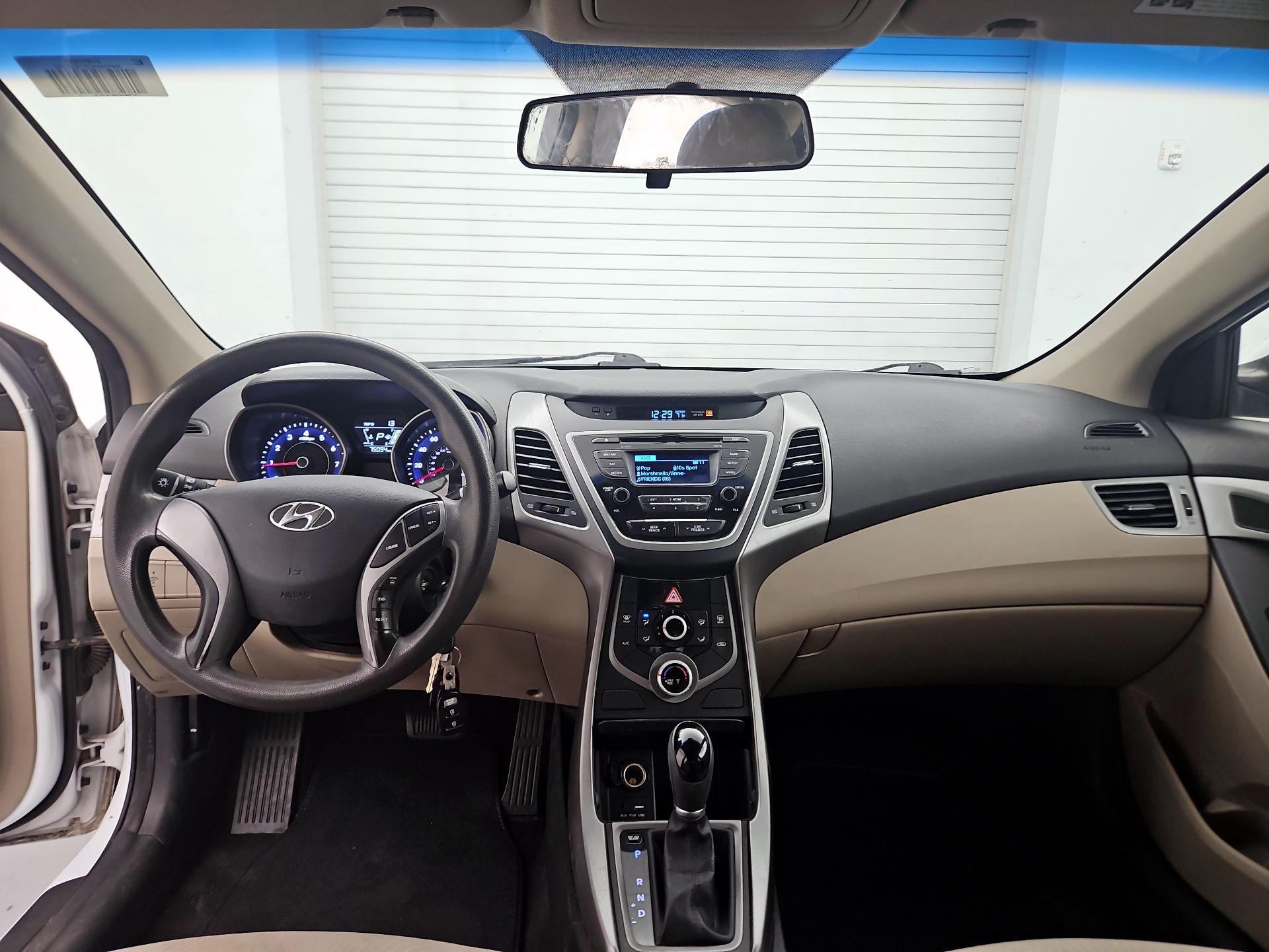 Thumbnail: 2015 Hyundai Elantra - 9