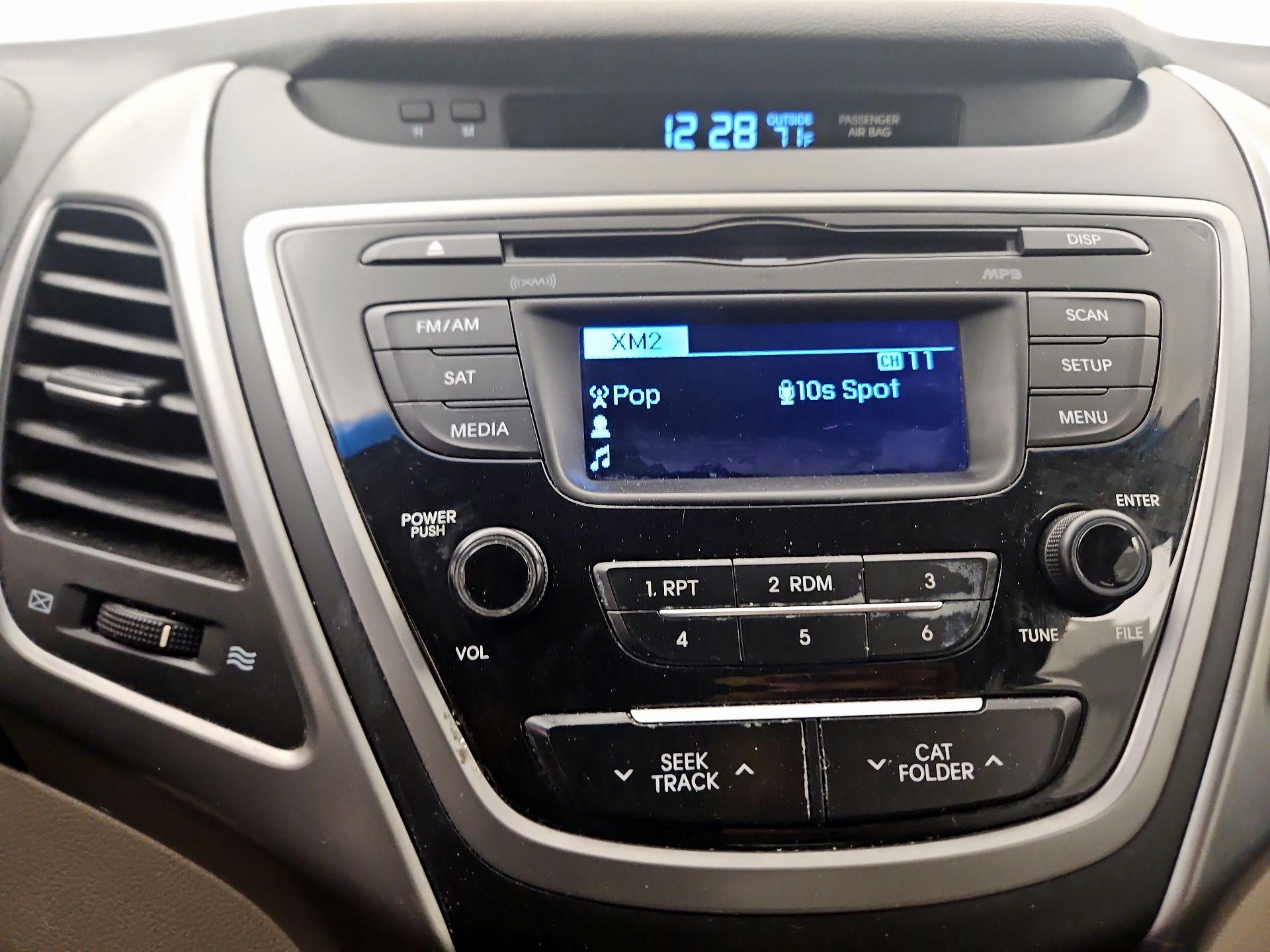 Thumbnail: 2015 Hyundai Elantra - 14