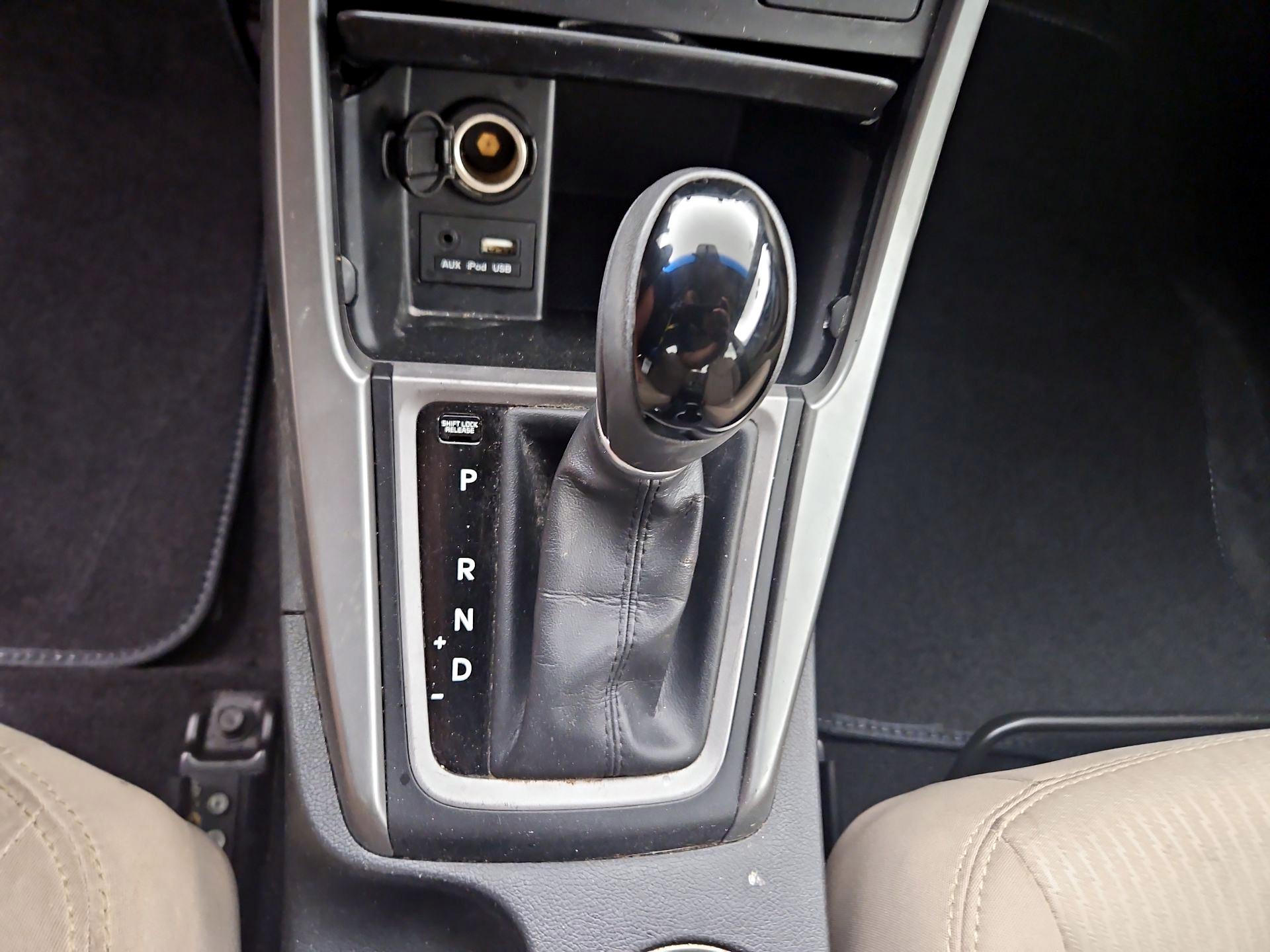 Thumbnail: 2015 Hyundai Elantra - 16