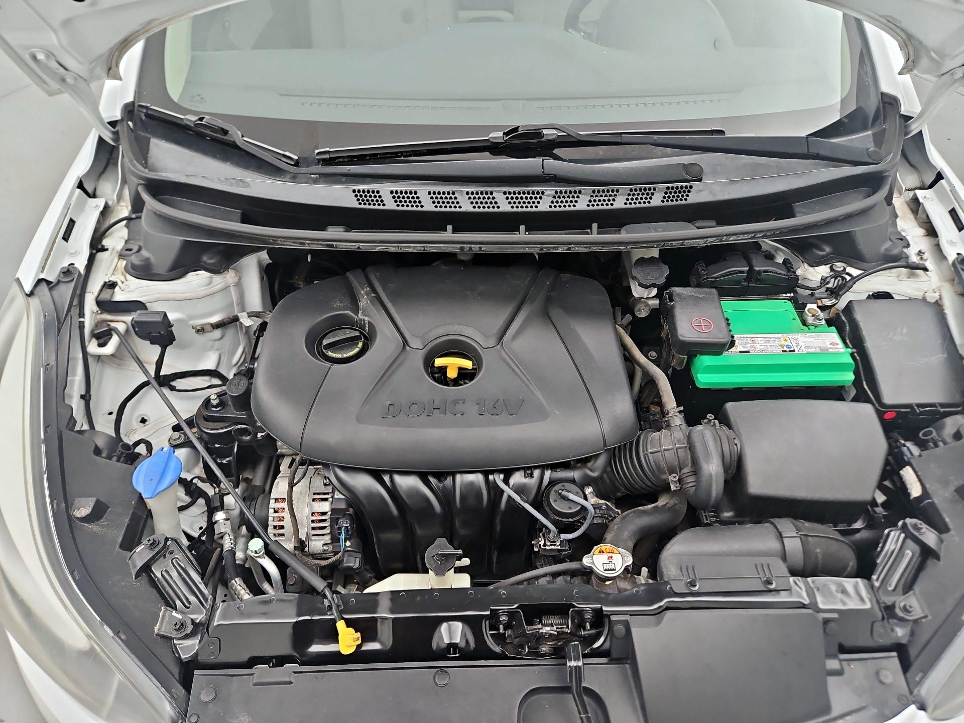 Thumbnail: 2015 Hyundai Elantra - 20