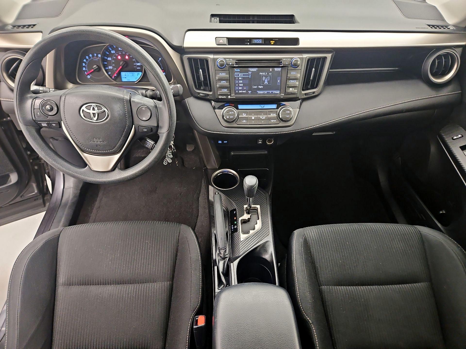 Thumbnail: 2015 Toyota RAV4 - 9