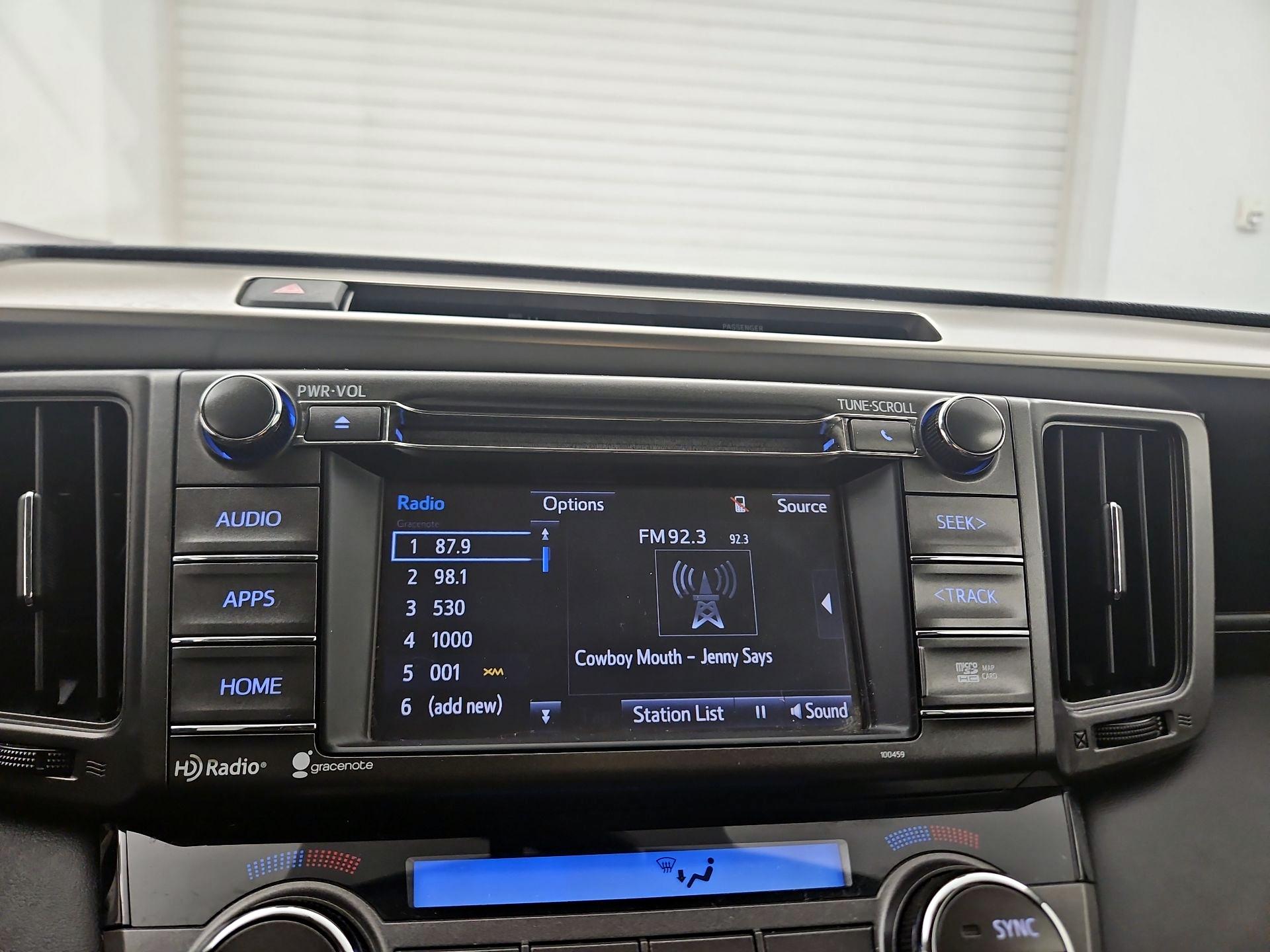 Thumbnail: 2015 Toyota RAV4 - 15