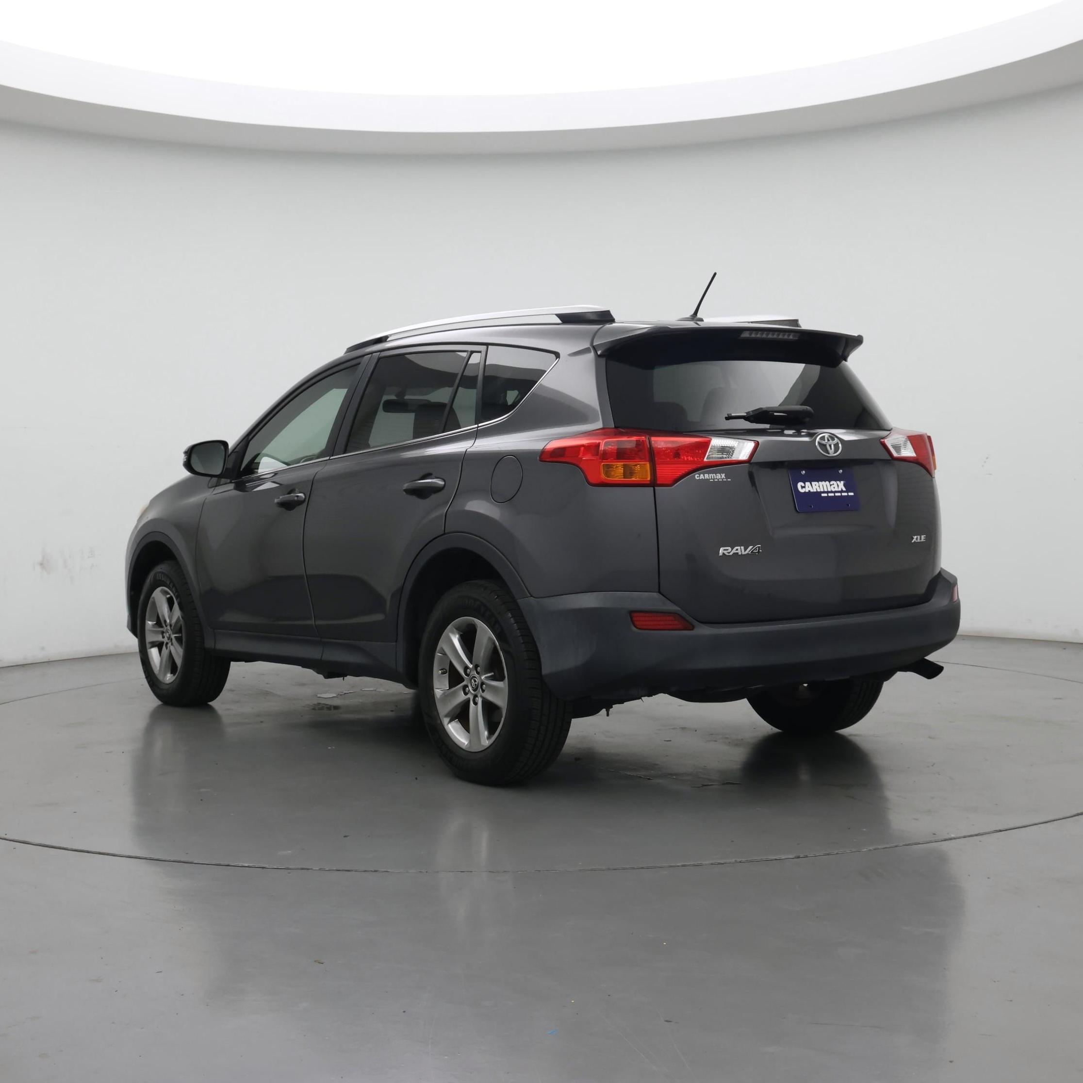 Thumbnail: 2015 Toyota RAV4 - 2