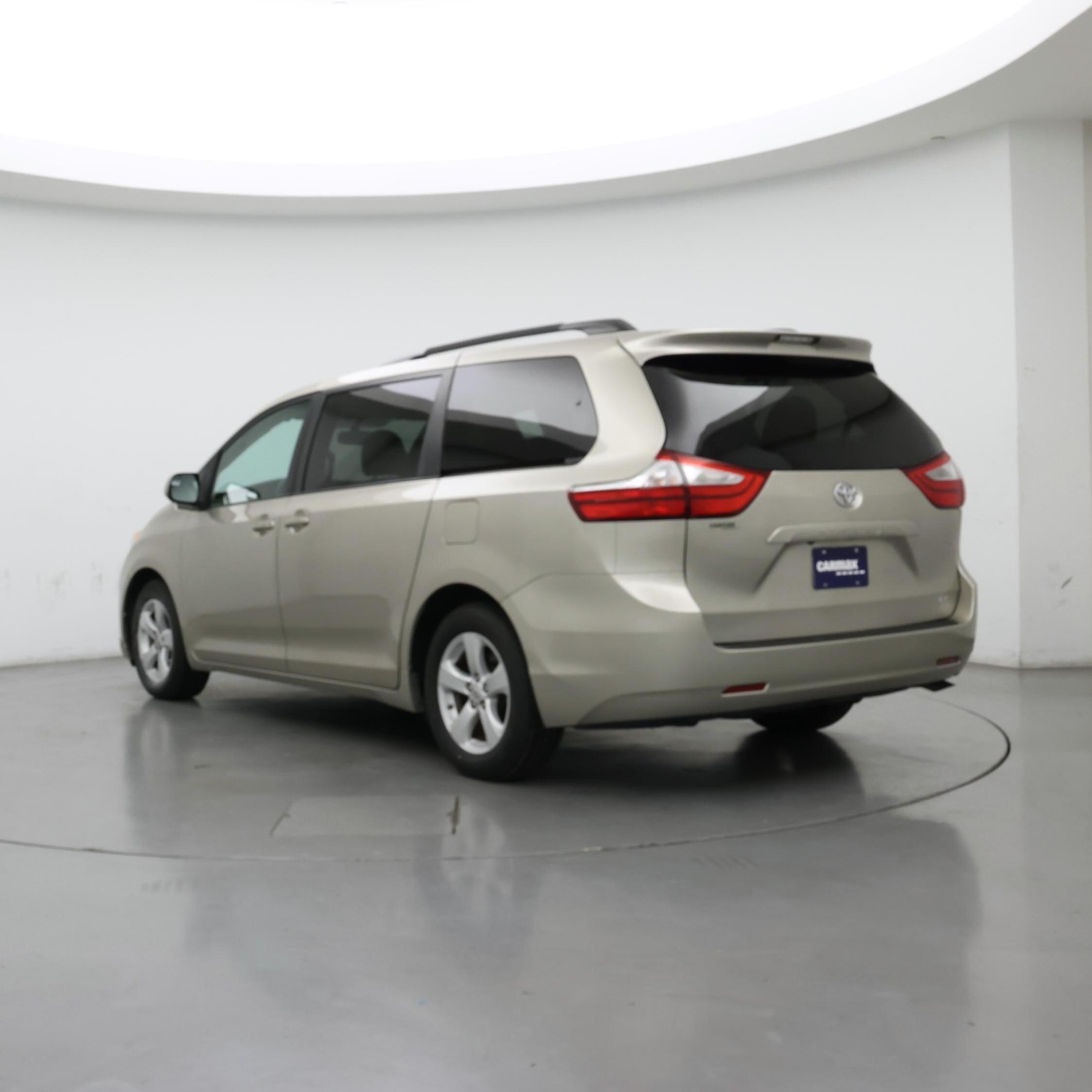 Thumbnail: 2015 Toyota Sienna - 2