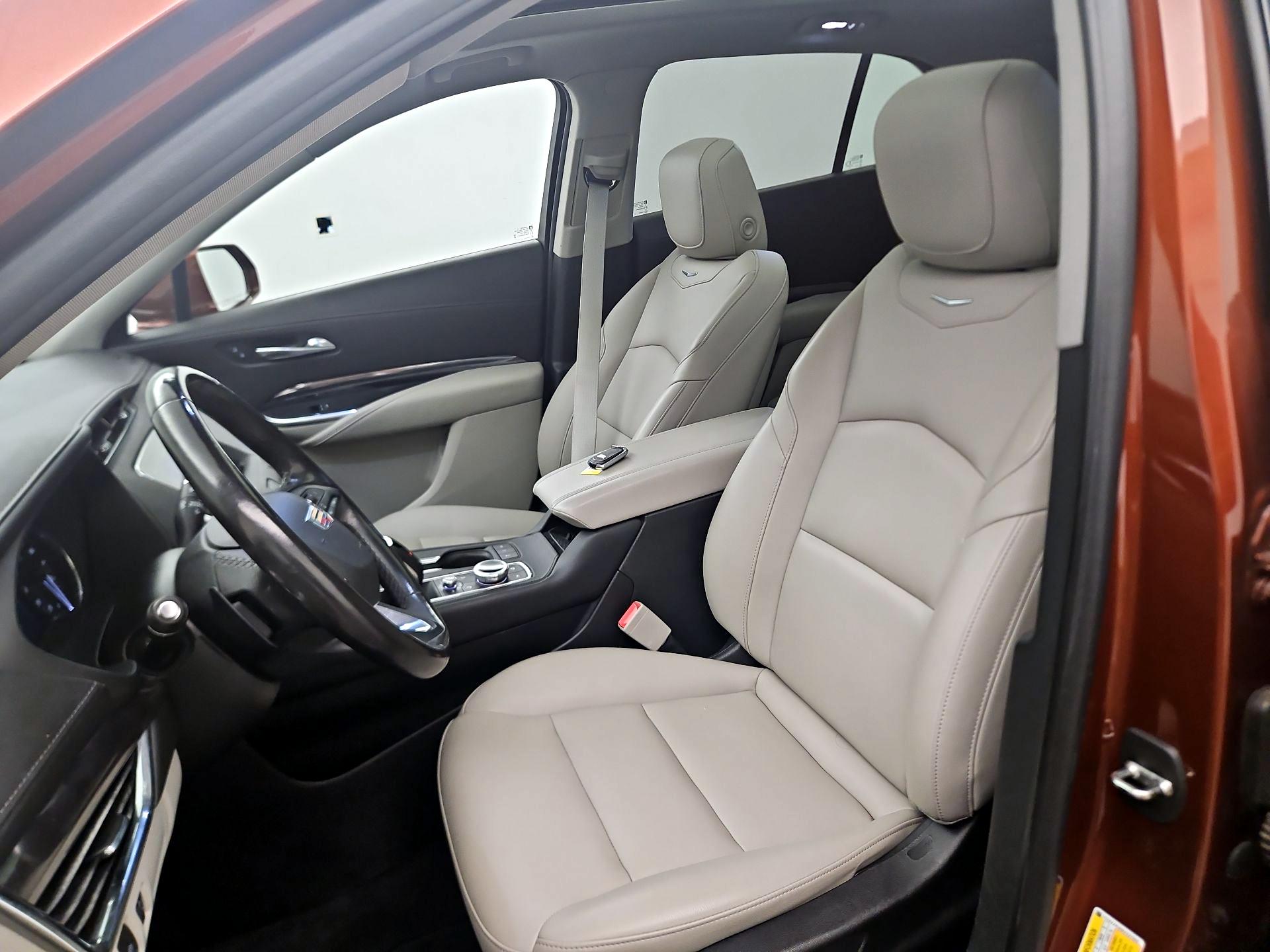 Thumbnail: 2019 Cadillac XT4 - 11
