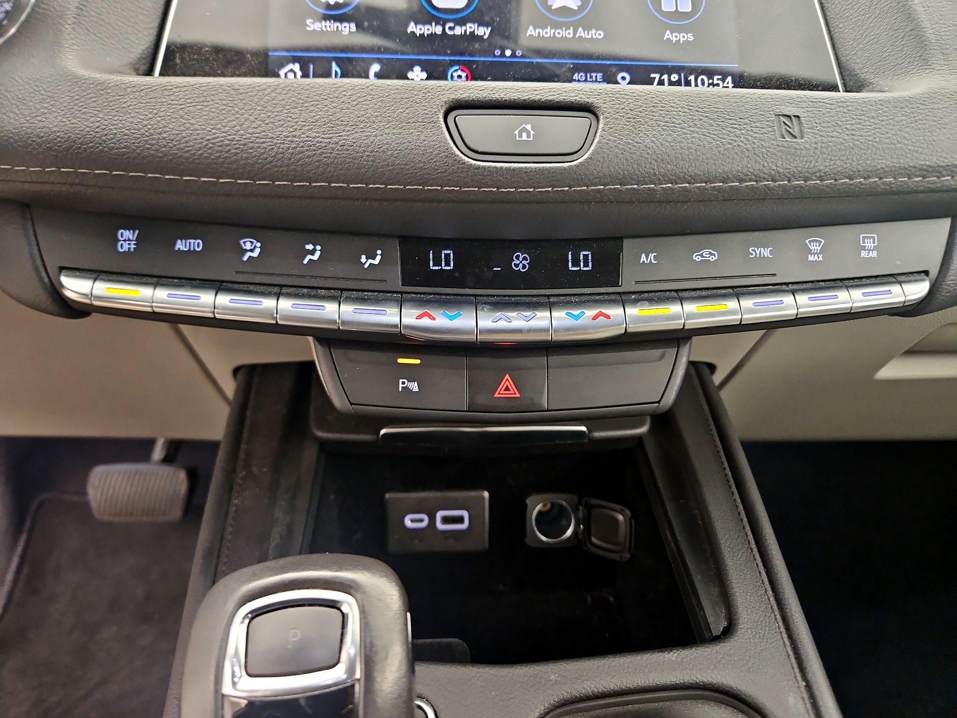 Thumbnail: 2019 Cadillac XT4 - 16
