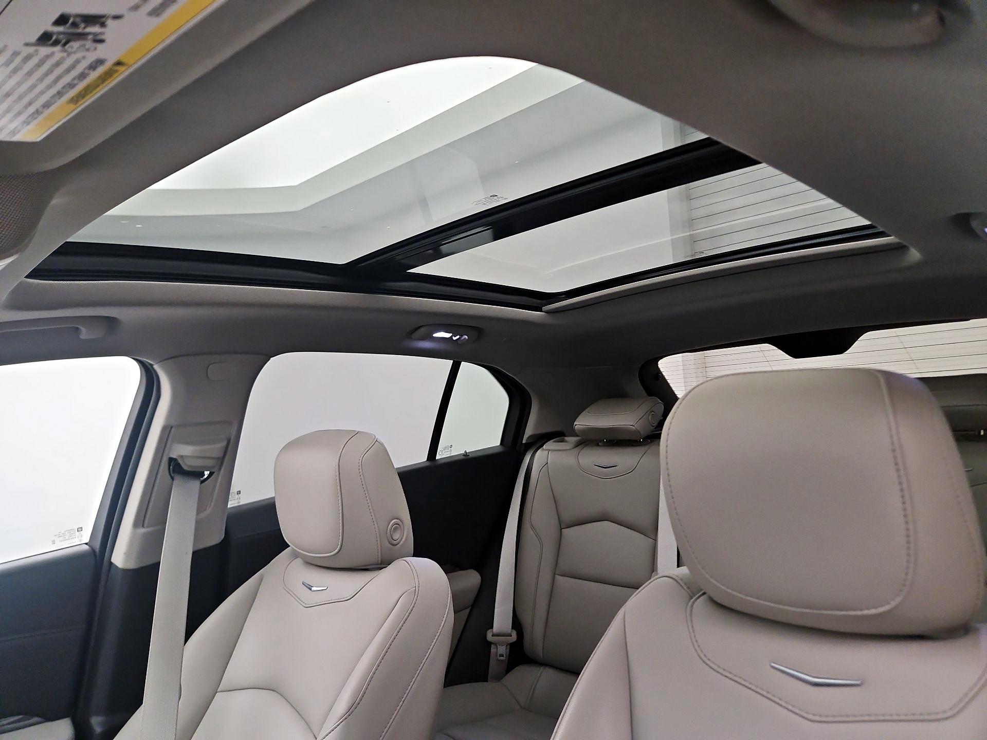 Thumbnail: 2019 Cadillac XT4 - 19