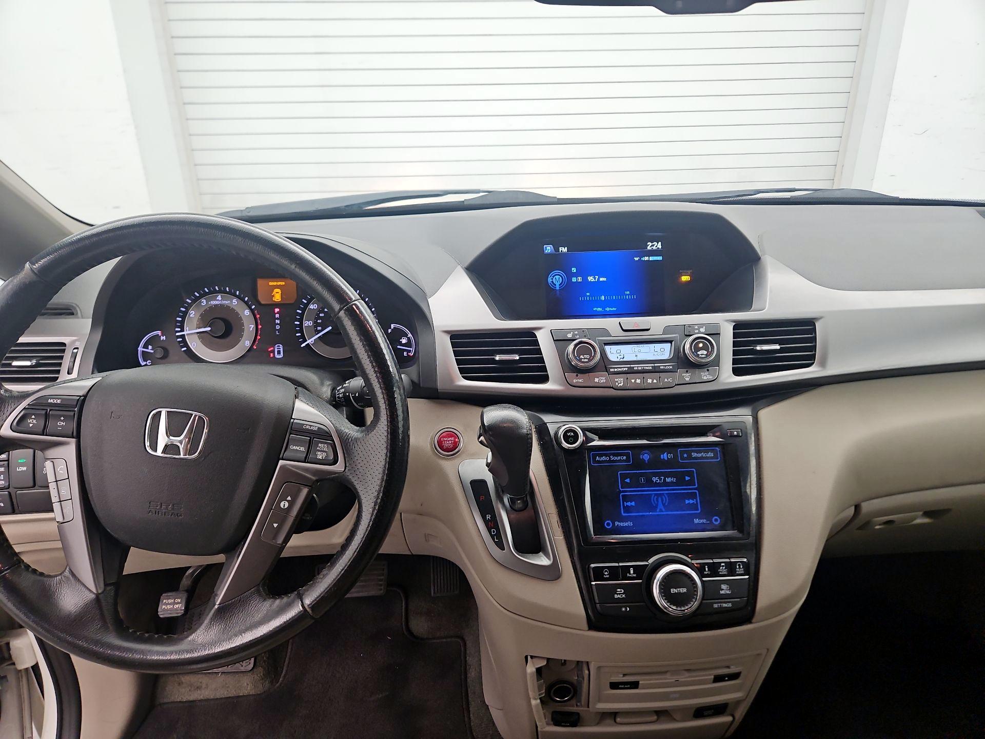 Thumbnail: 2015 Honda Odyssey - 9