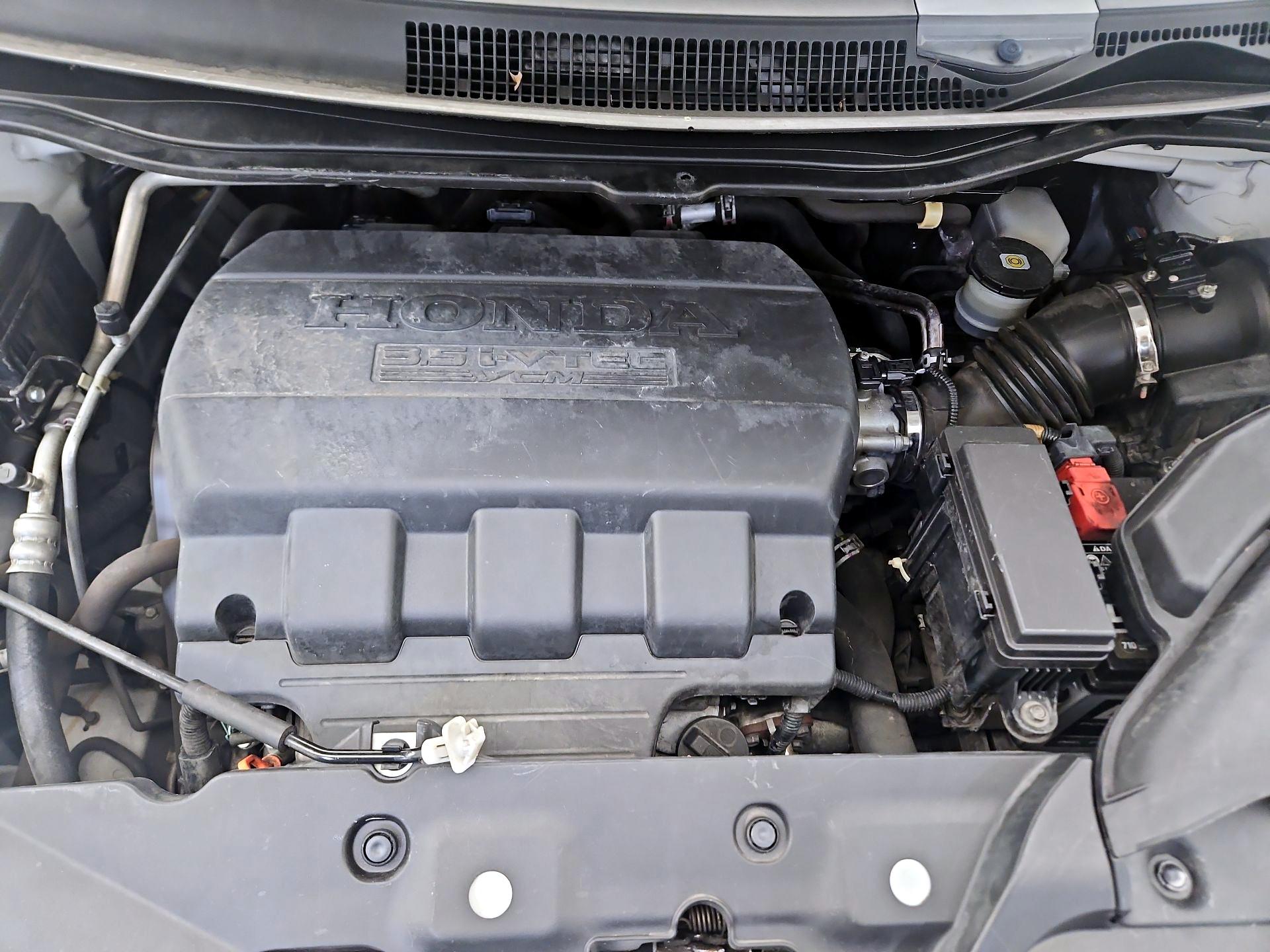 Thumbnail: 2015 Honda Odyssey - 18