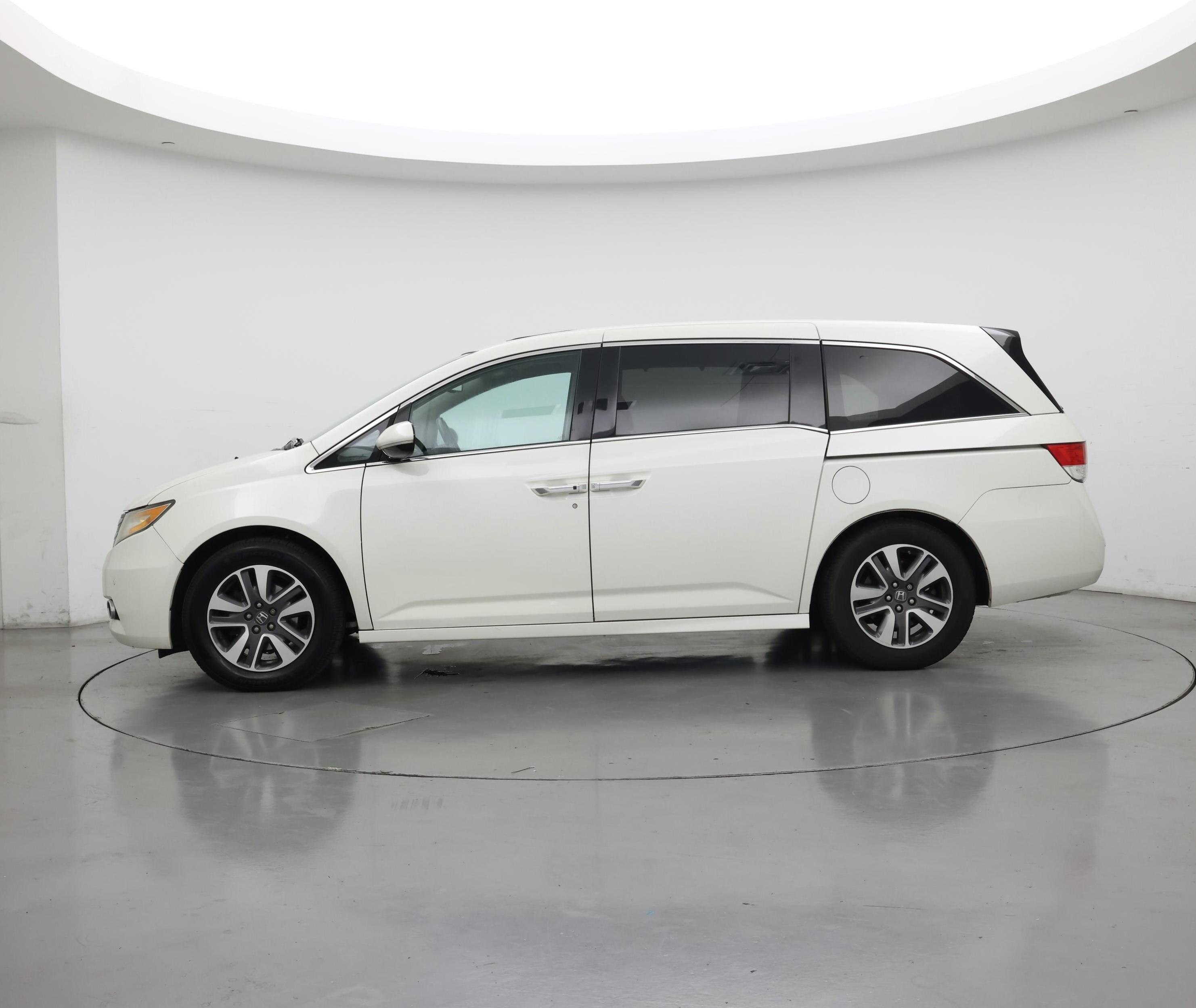 Thumbnail: 2015 Honda Odyssey - 3