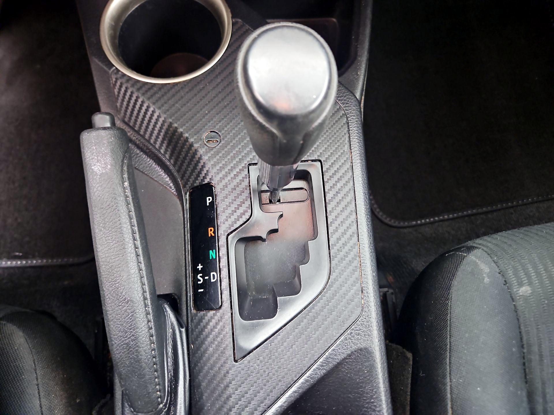 Thumbnail: 2015 Toyota RAV4 - 17