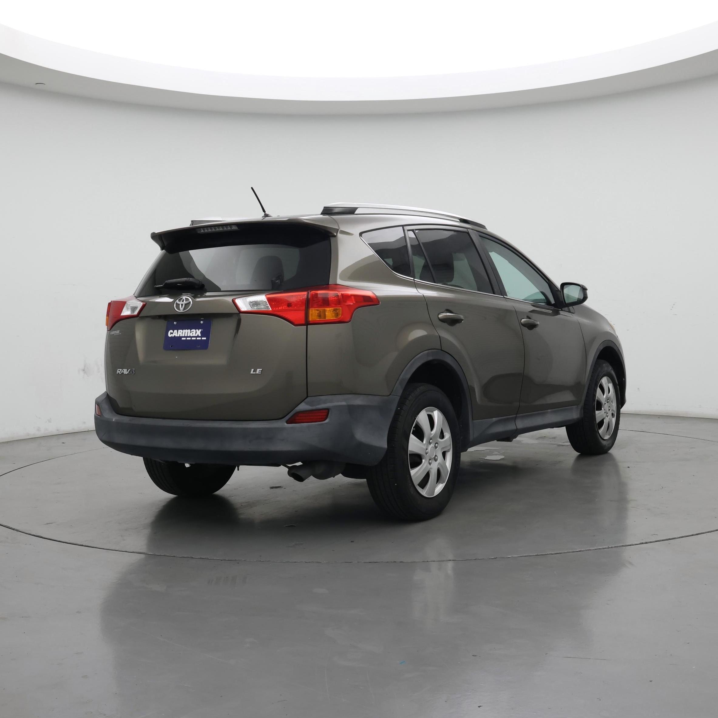 Thumbnail: 2015 Toyota RAV4 - 8