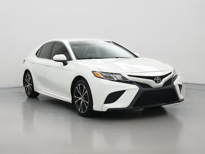 White 2020 Toyota Camry SE