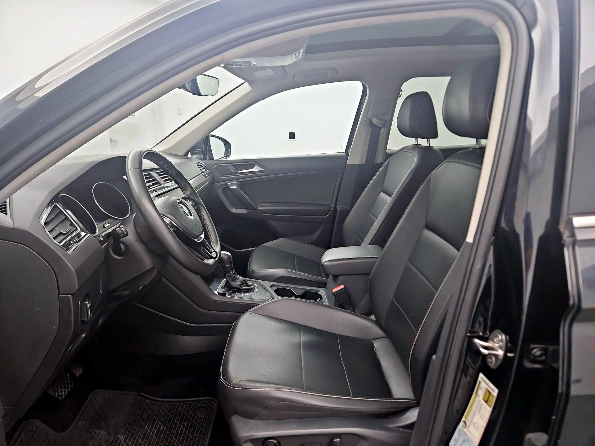 Thumbnail: 2021 Volkswagen Tiguan - 11