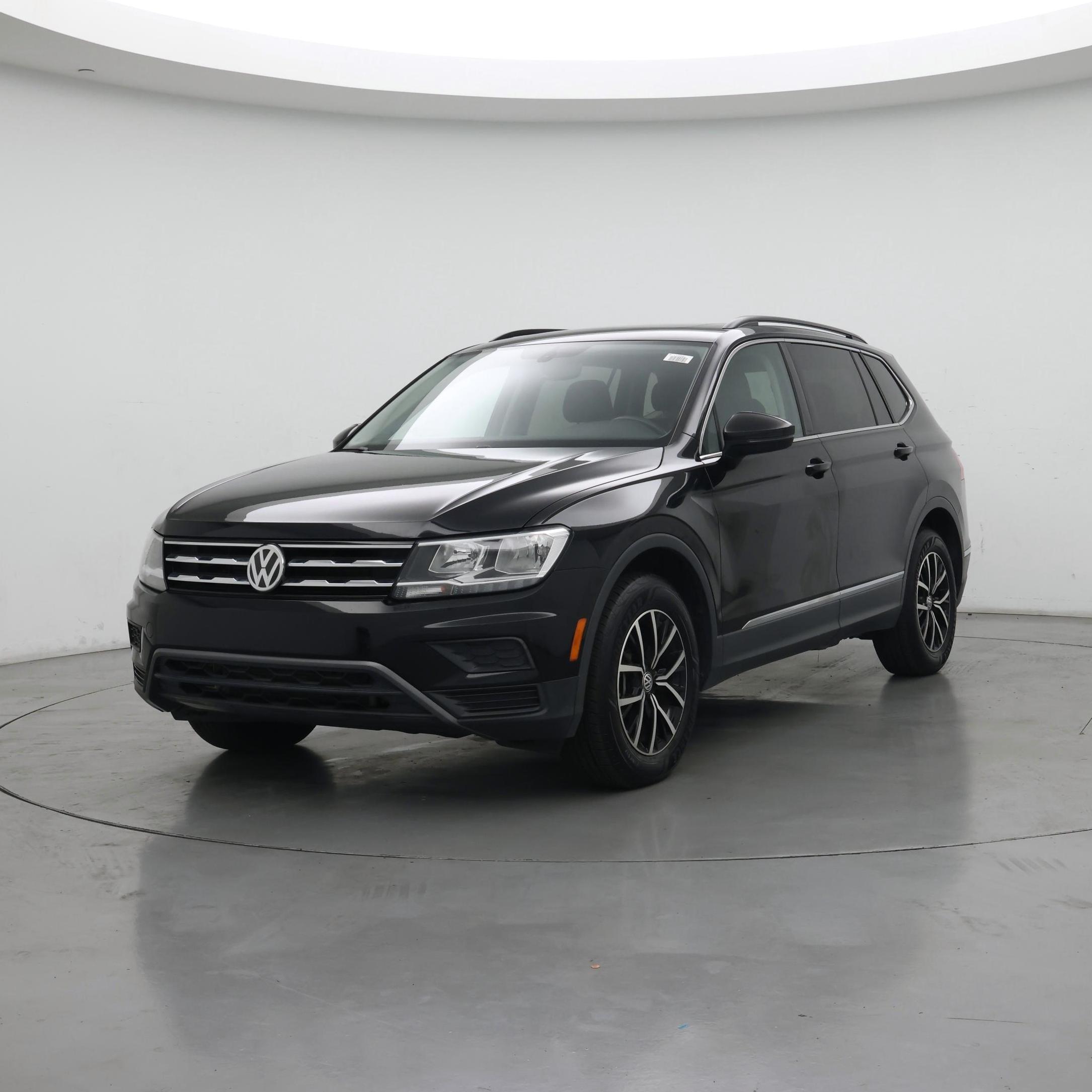 Thumbnail: 2021 Volkswagen Tiguan - 4