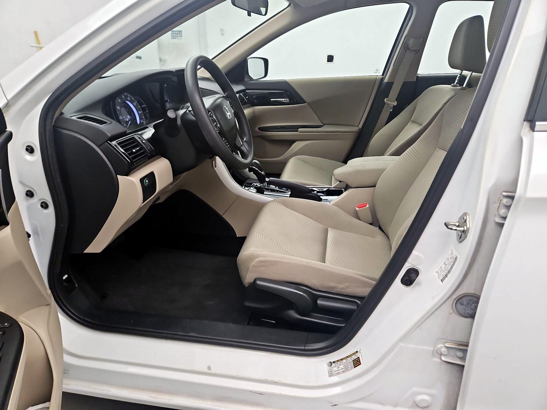 Thumbnail: 2016 Honda Accord - 11