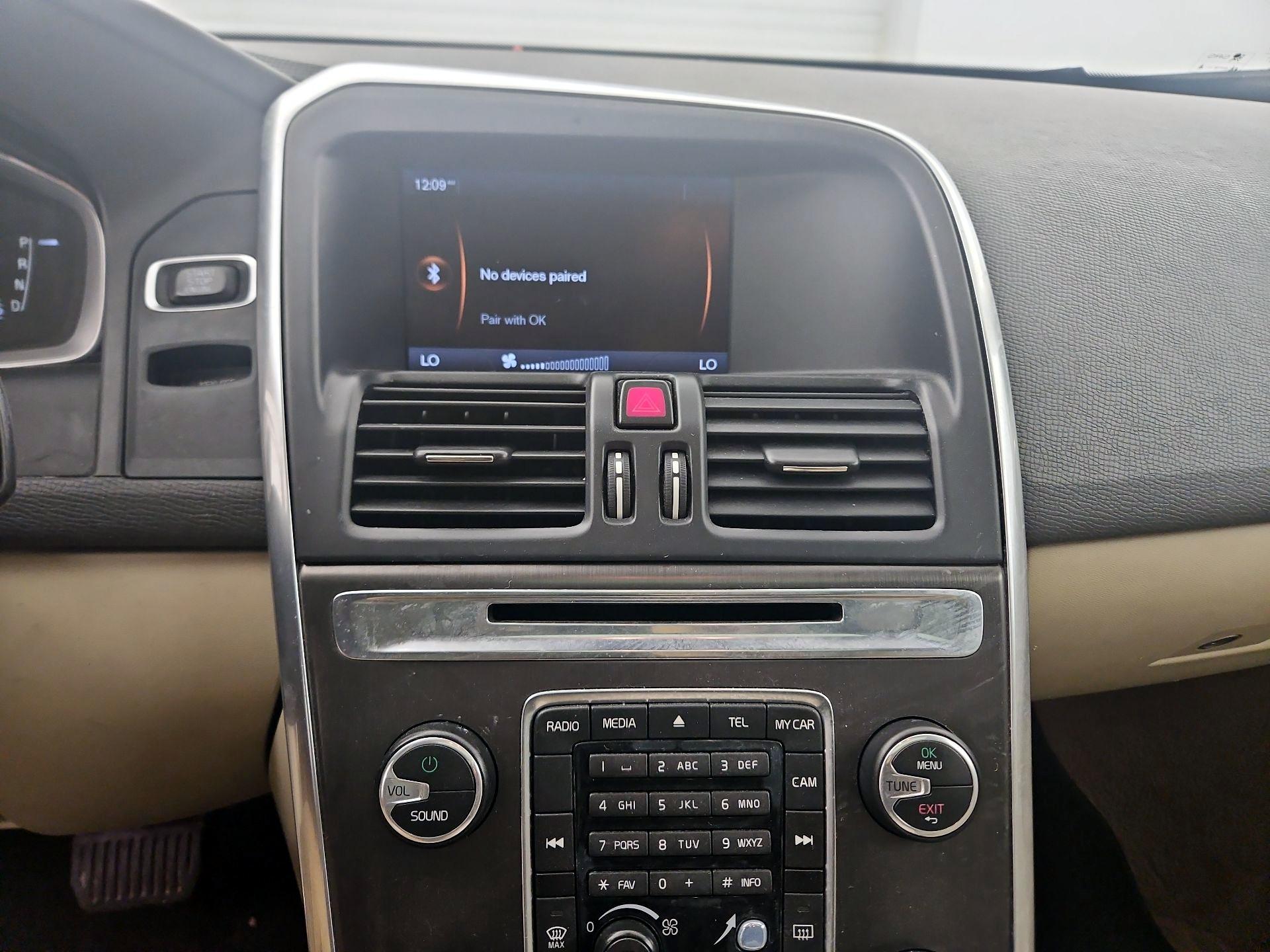 Thumbnail: 2014 Volvo XC60 - 15