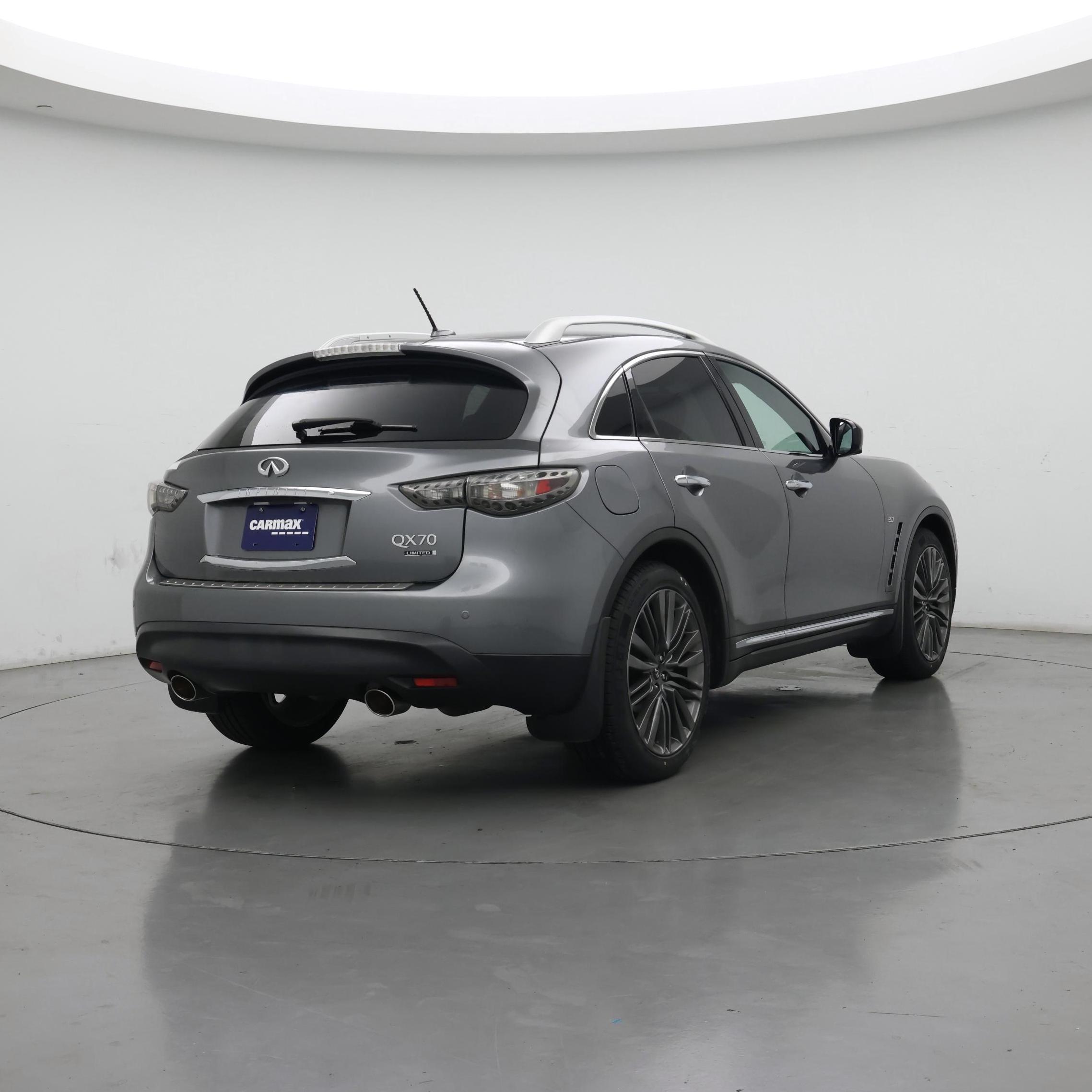 Thumbnail: 2017 INFINITI QX70 - 8