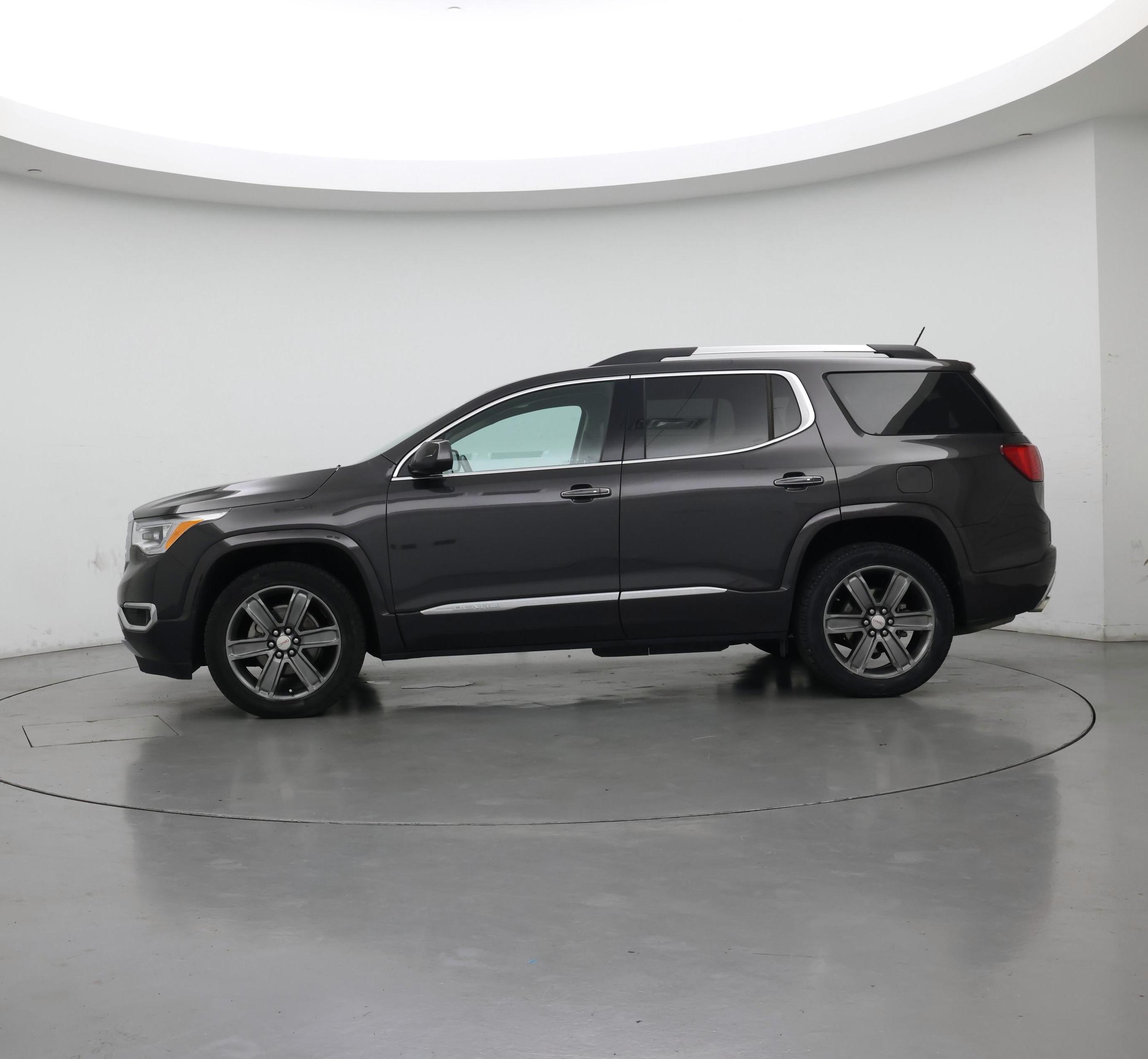 Thumbnail: 2017 GMC Acadia - 3