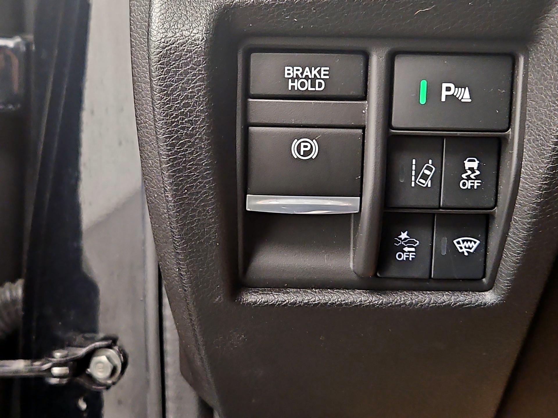 Thumbnail: 2019 Acura MDX - 13
