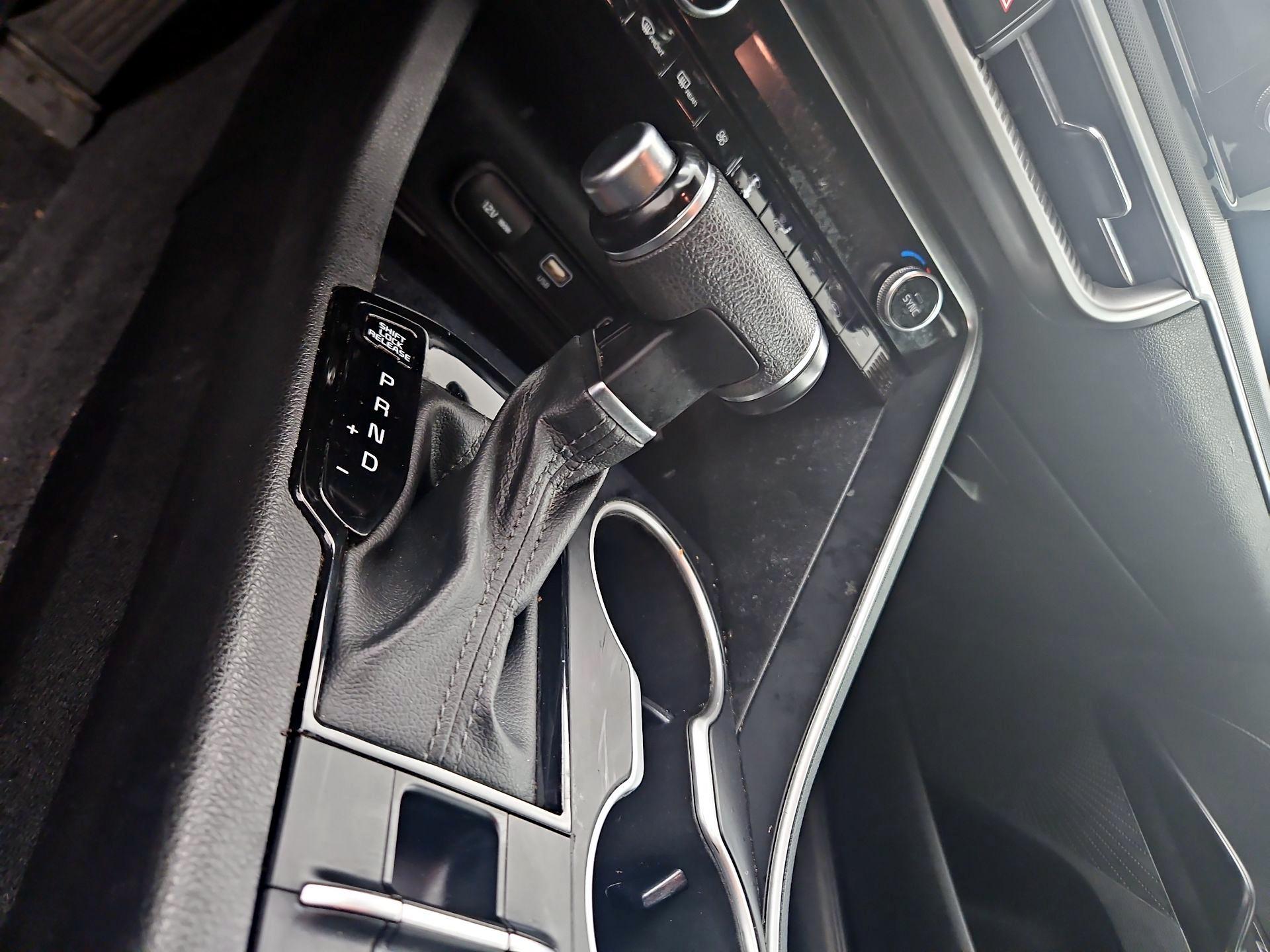 Thumbnail: 2022 Kia K5 - 16