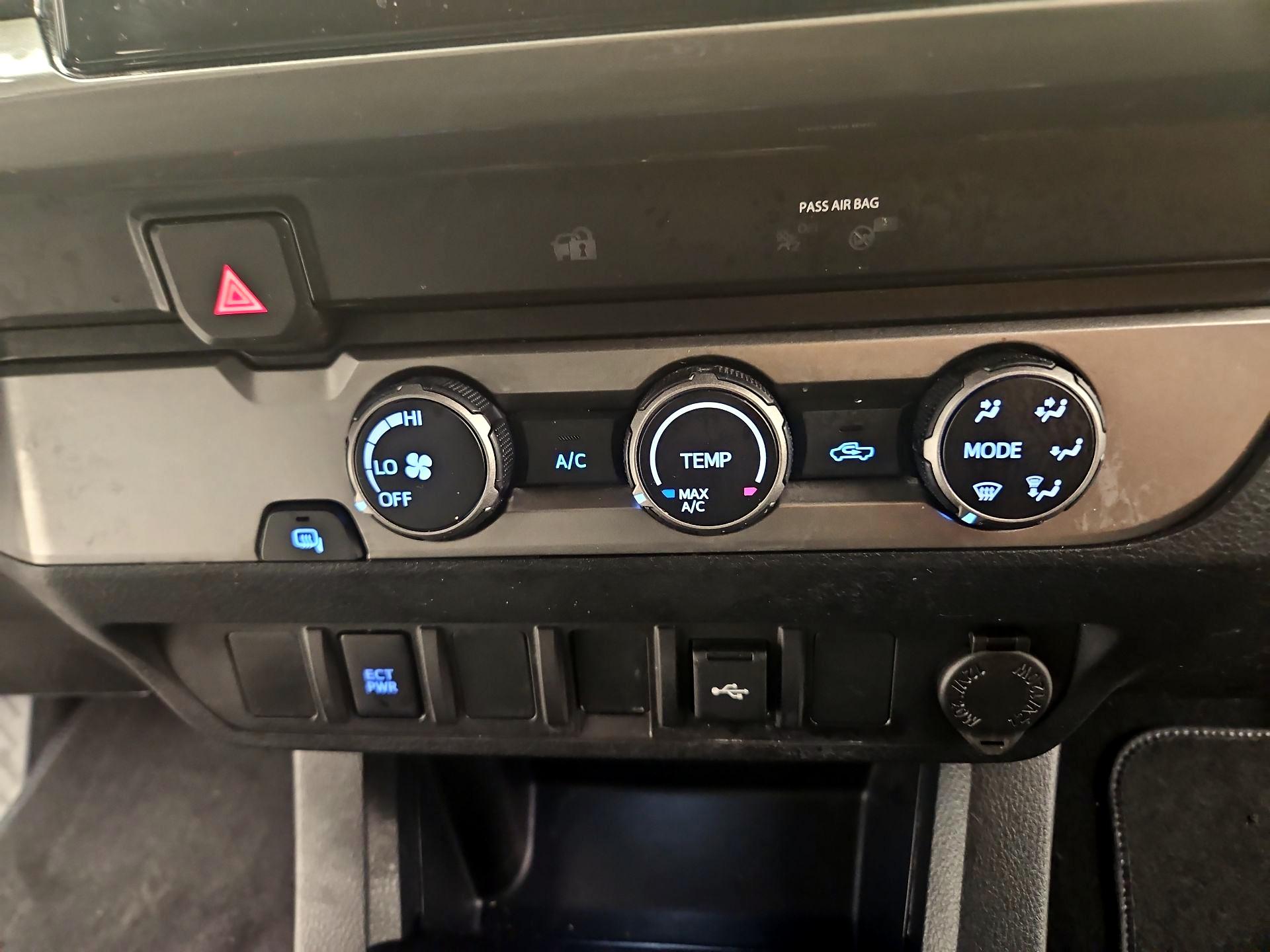Thumbnail: 2020 Toyota Tacoma - 15