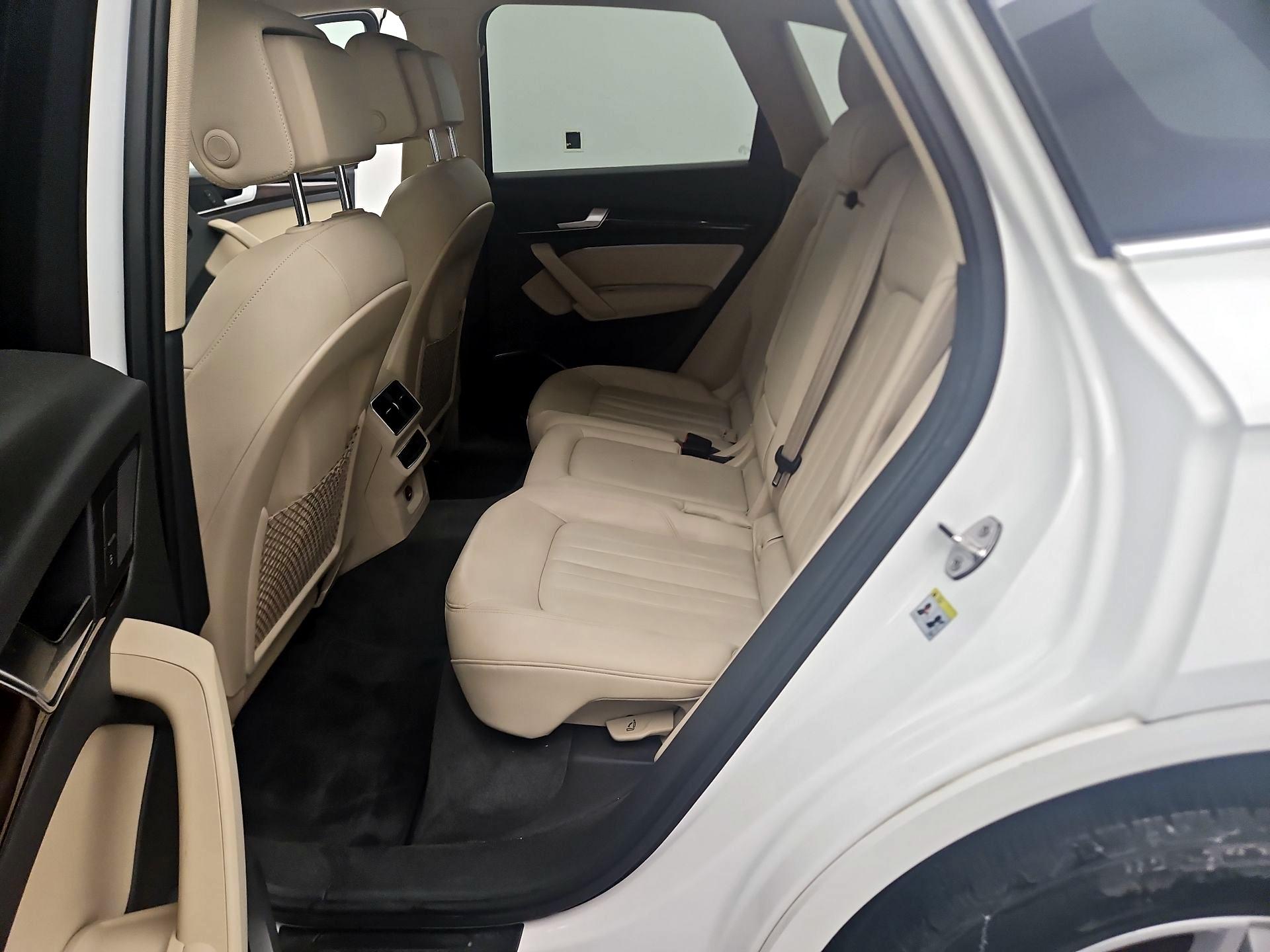 Thumbnail: 2019 Audi Q5 - 19