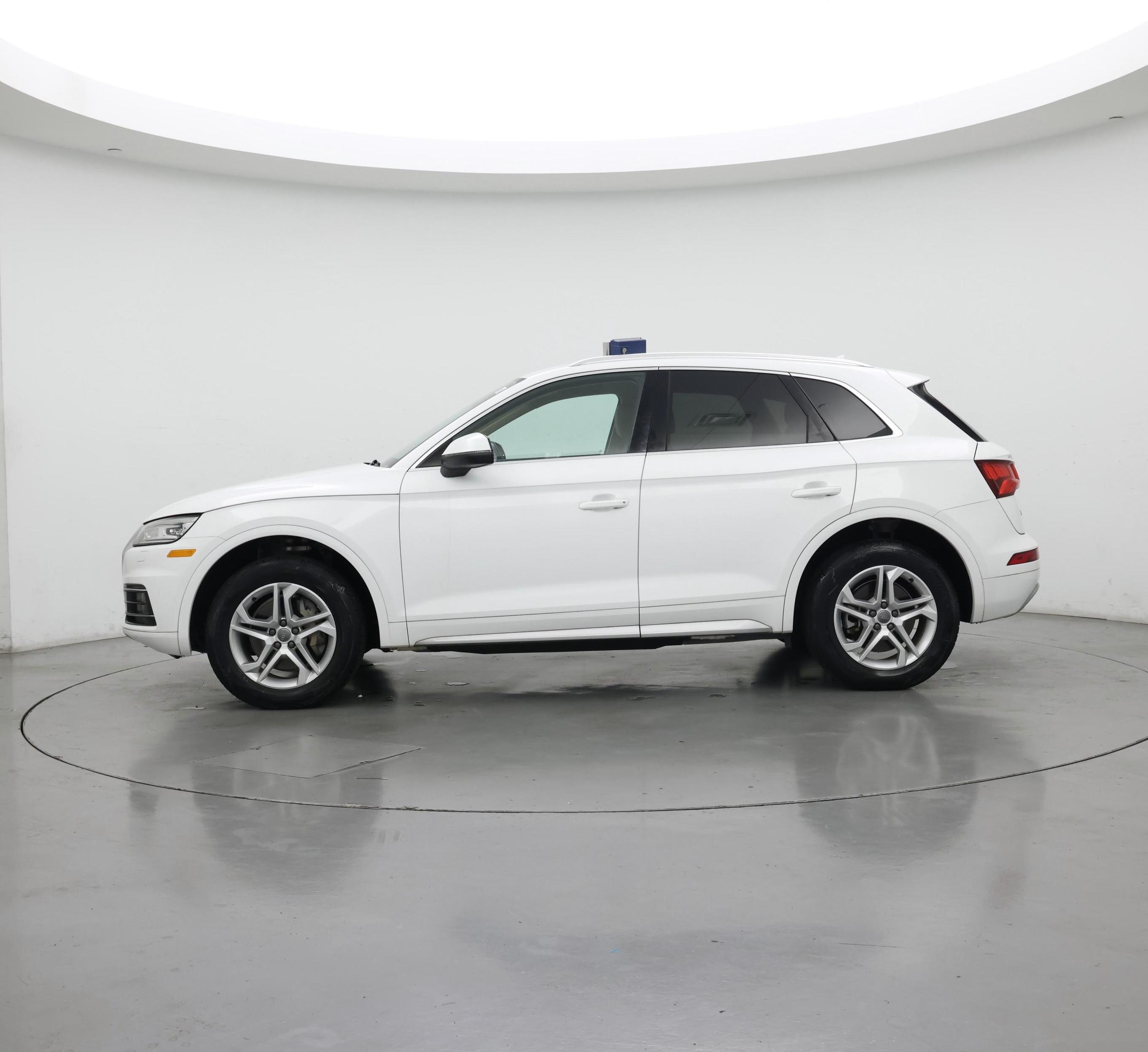 Thumbnail: 2019 Audi Q5 - 3