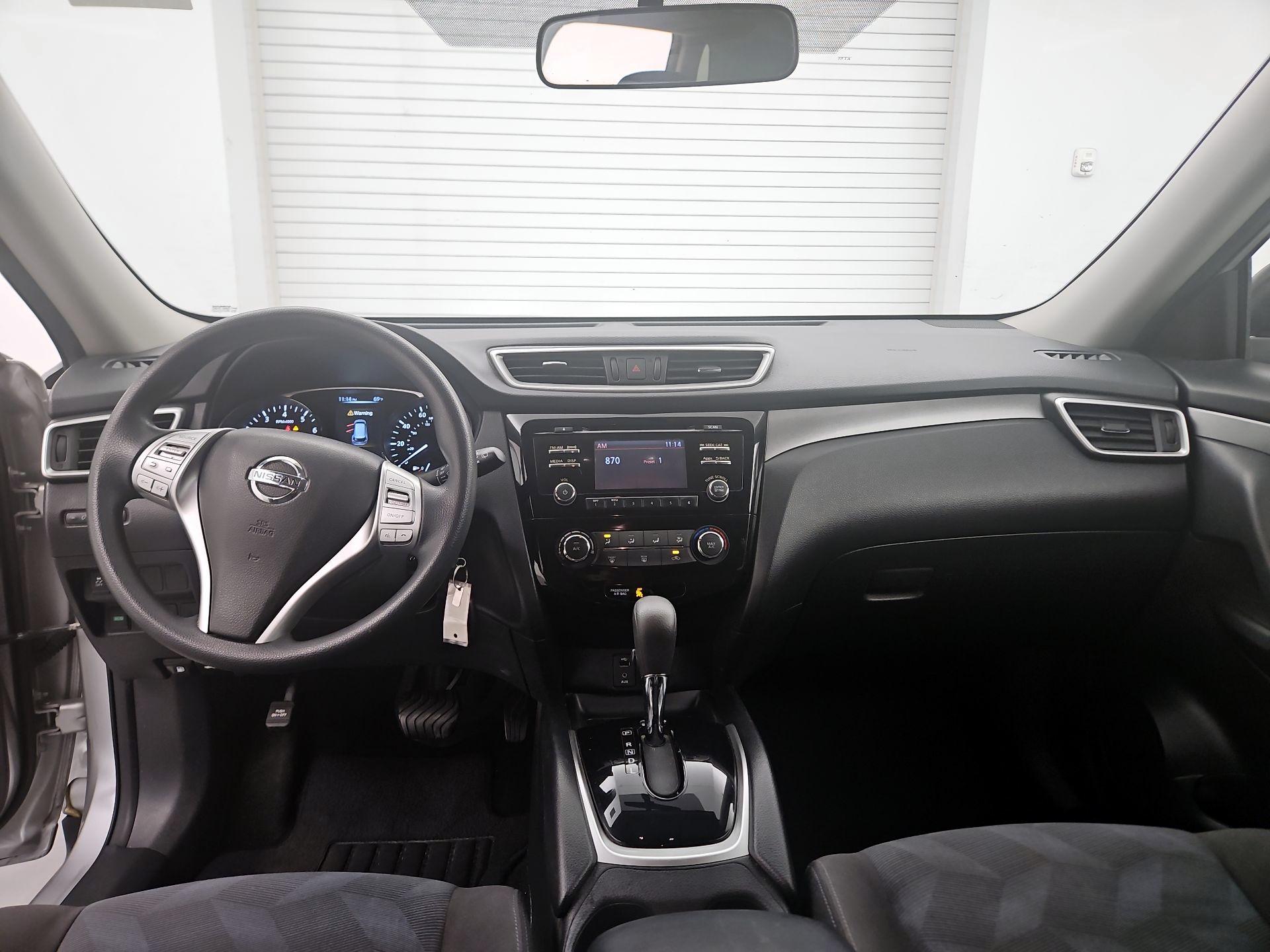 Thumbnail: 2016 Nissan Rogue - 9