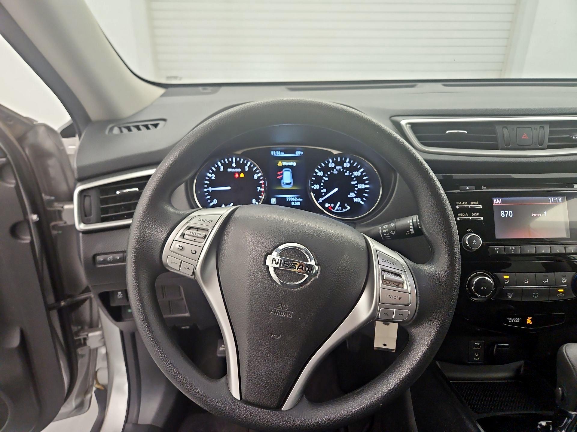 Thumbnail: 2016 Nissan Rogue - 10
