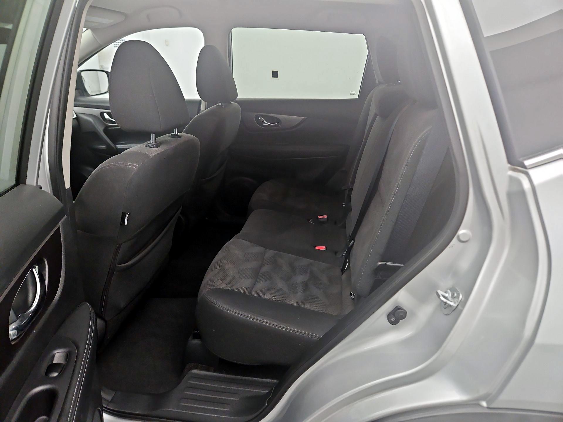 Thumbnail: 2016 Nissan Rogue - 19