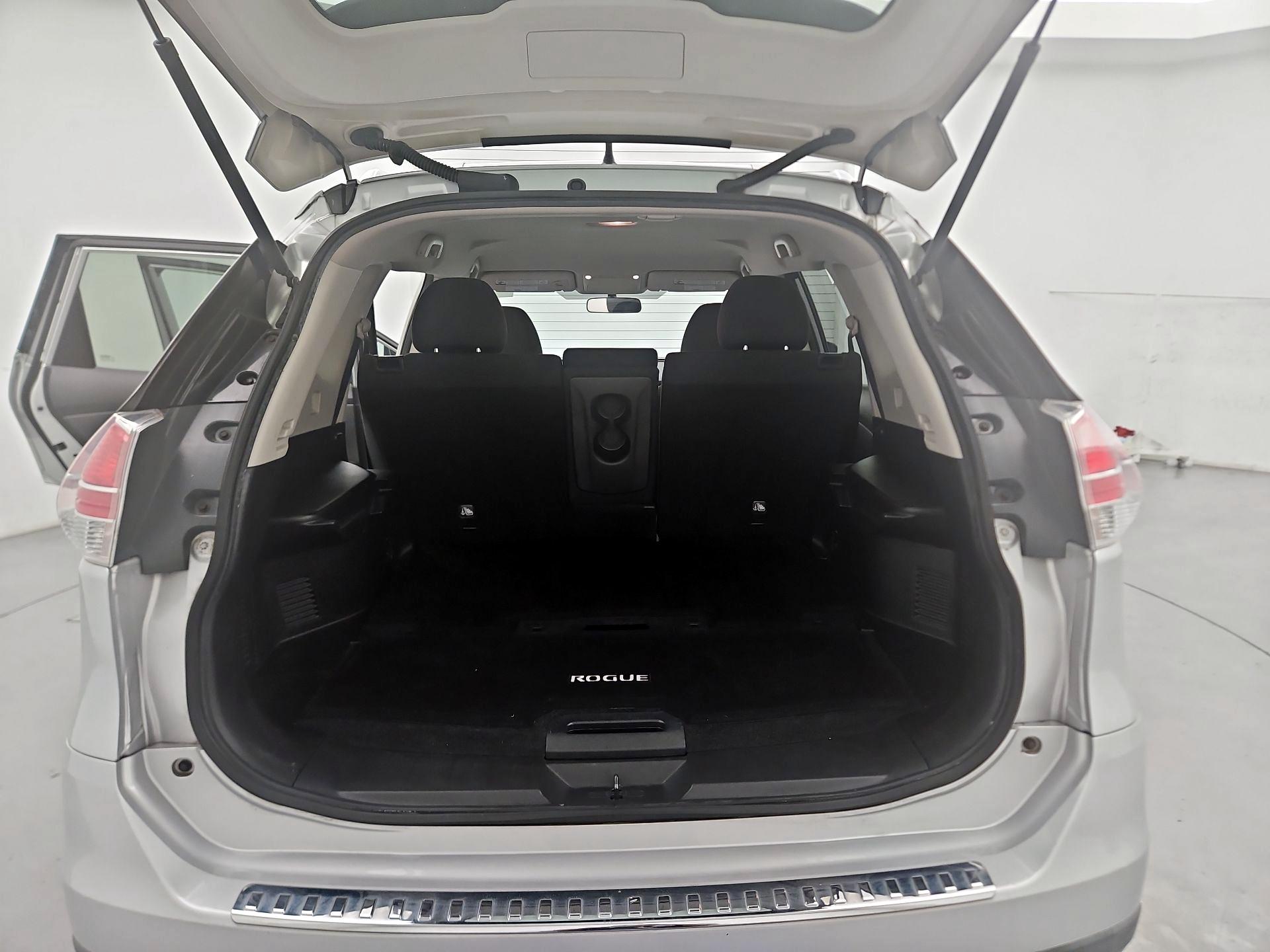 Thumbnail: 2016 Nissan Rogue - 20