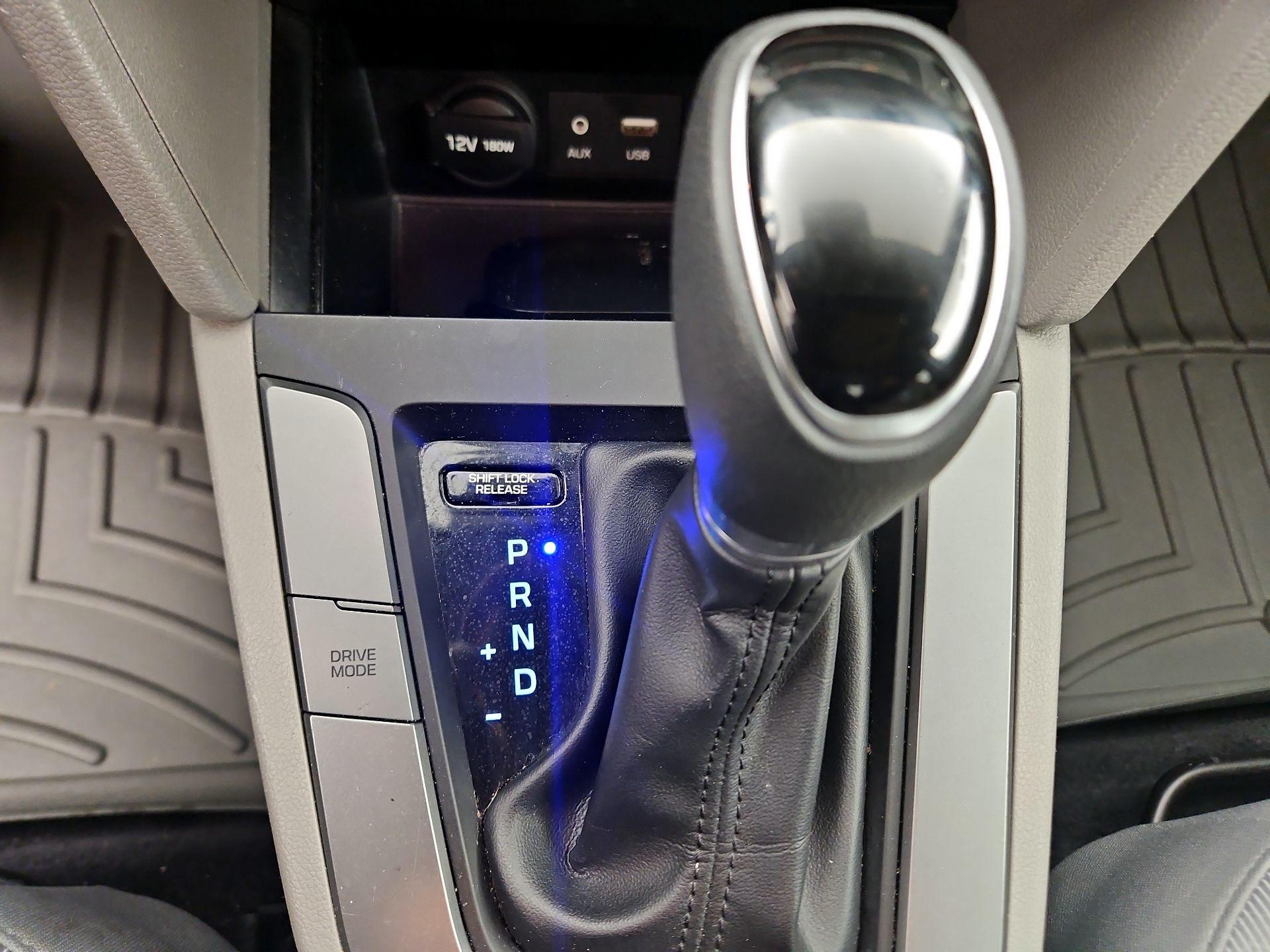 Thumbnail: 2017 Hyundai Elantra - 15