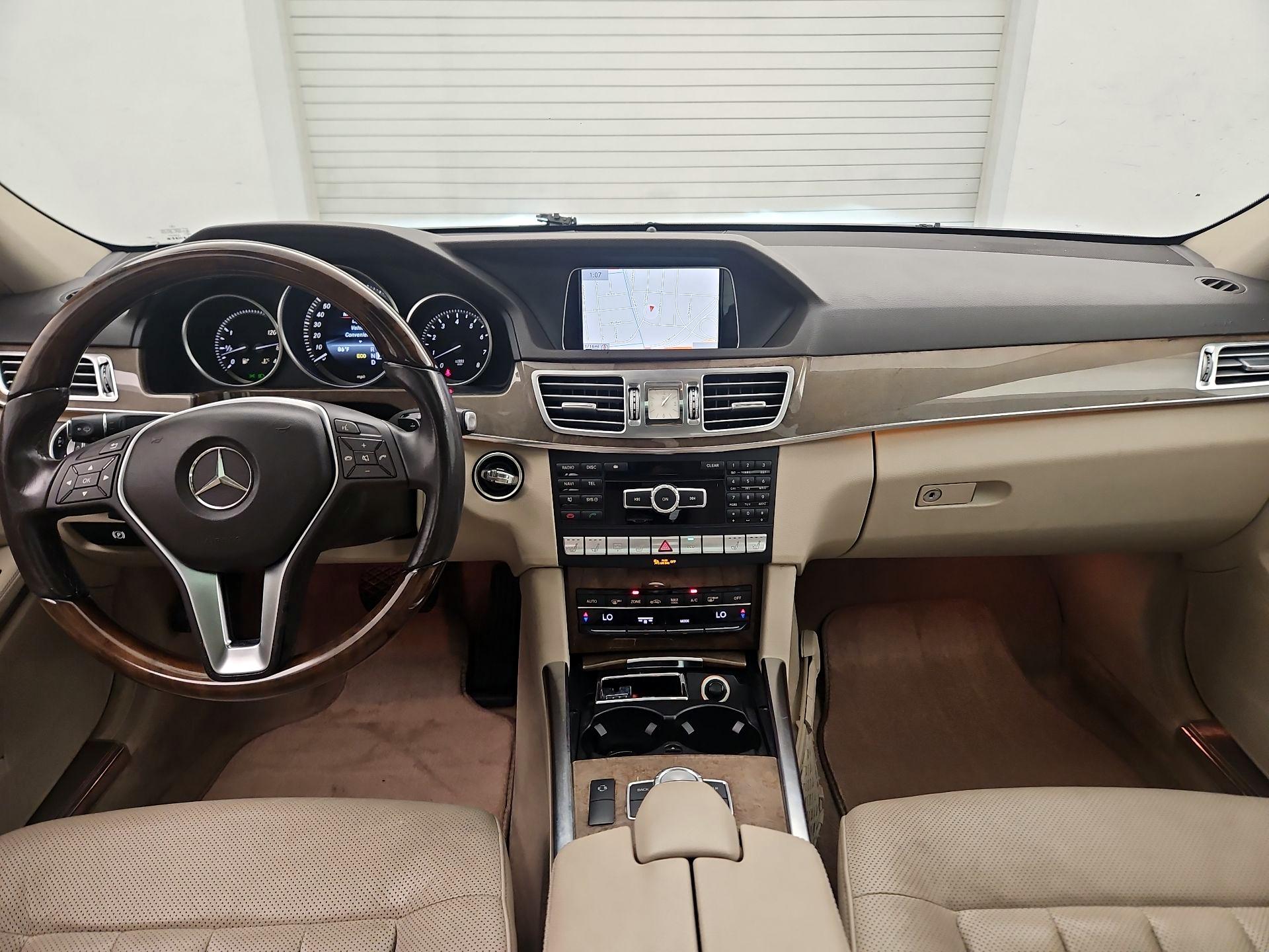 Thumbnail: 2014 Mercedes-Benz E-Class - 9