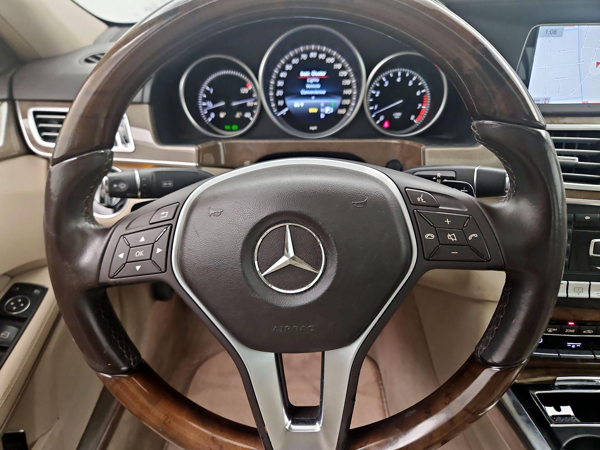Thumbnail: 2014 Mercedes-Benz E-Class - 10
